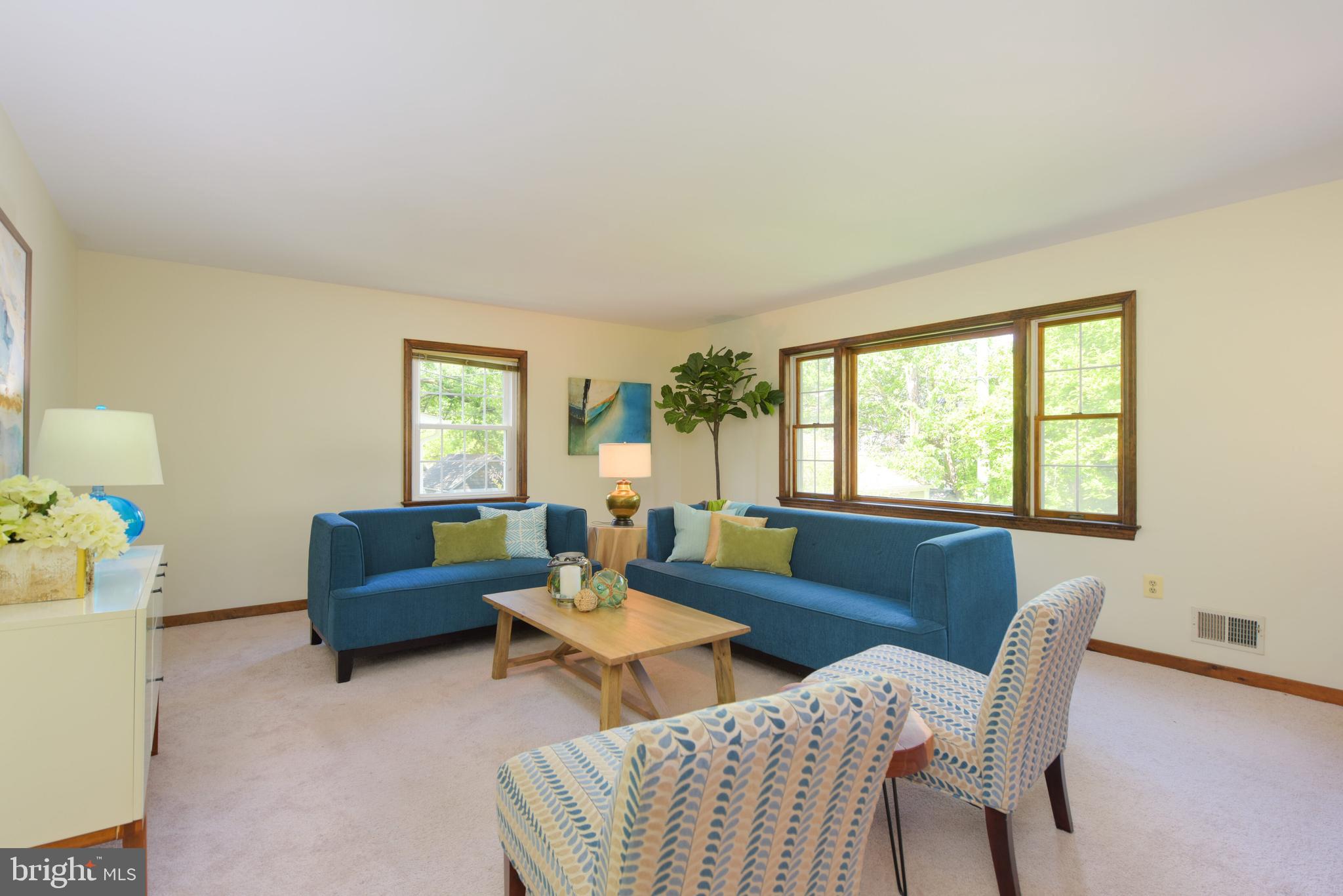 COUNTRY CLUB ESTATES - Residential