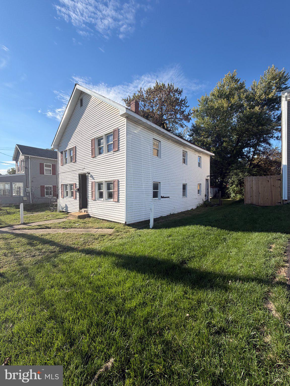 125 E LAKE STREET