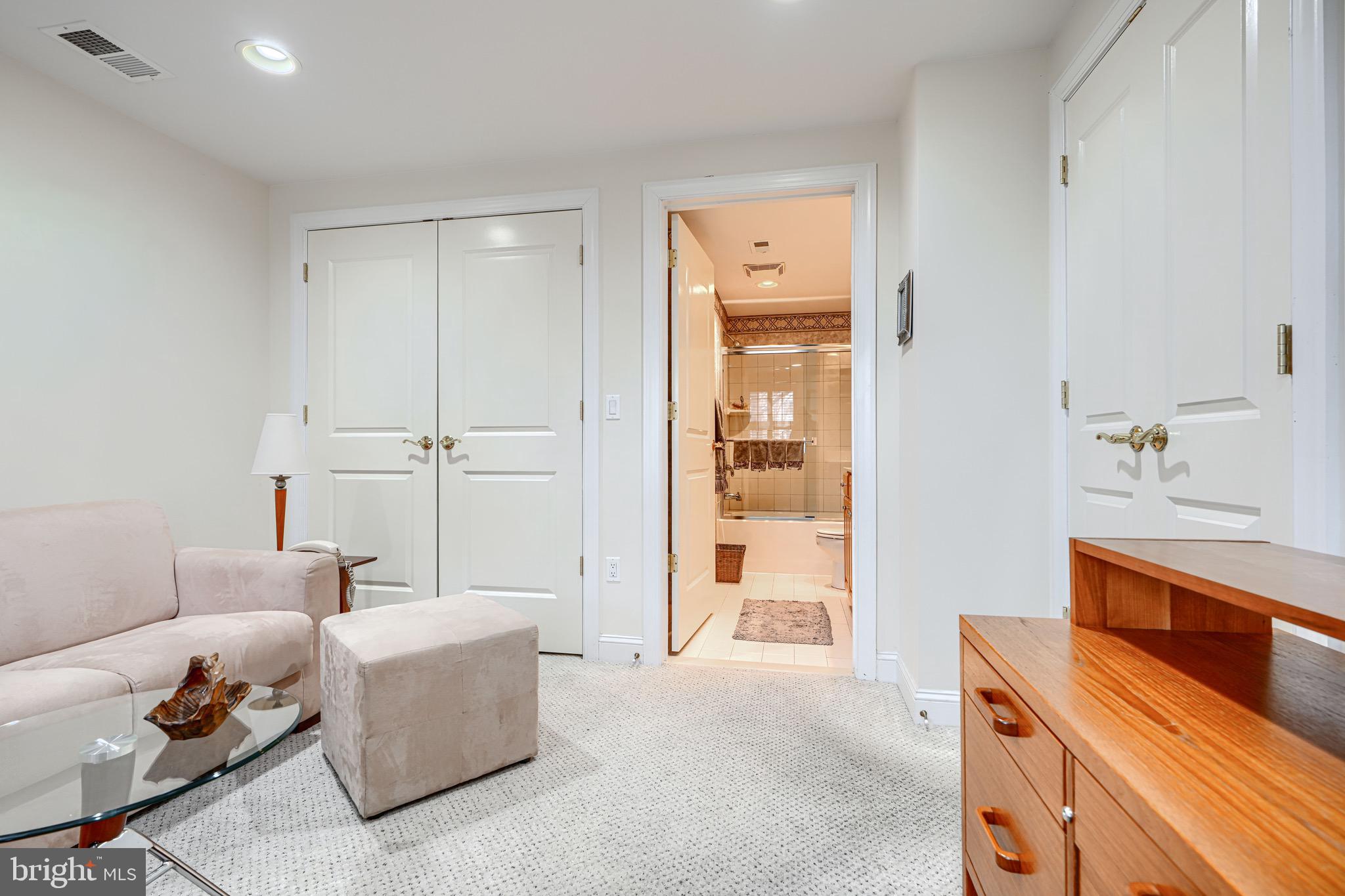 STEVENSON COMMONS - Residential