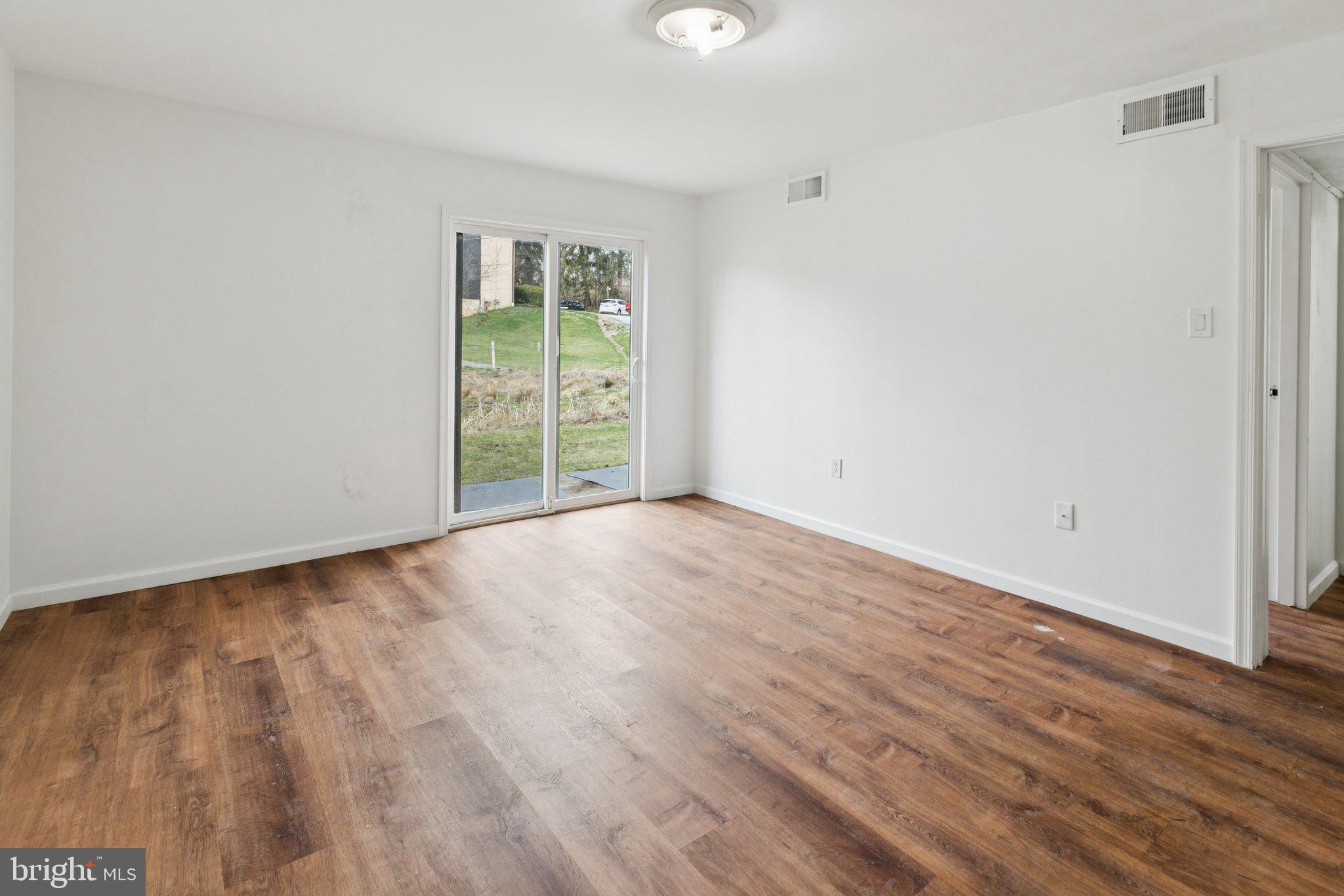 PAINTERS CROSSING - Residential