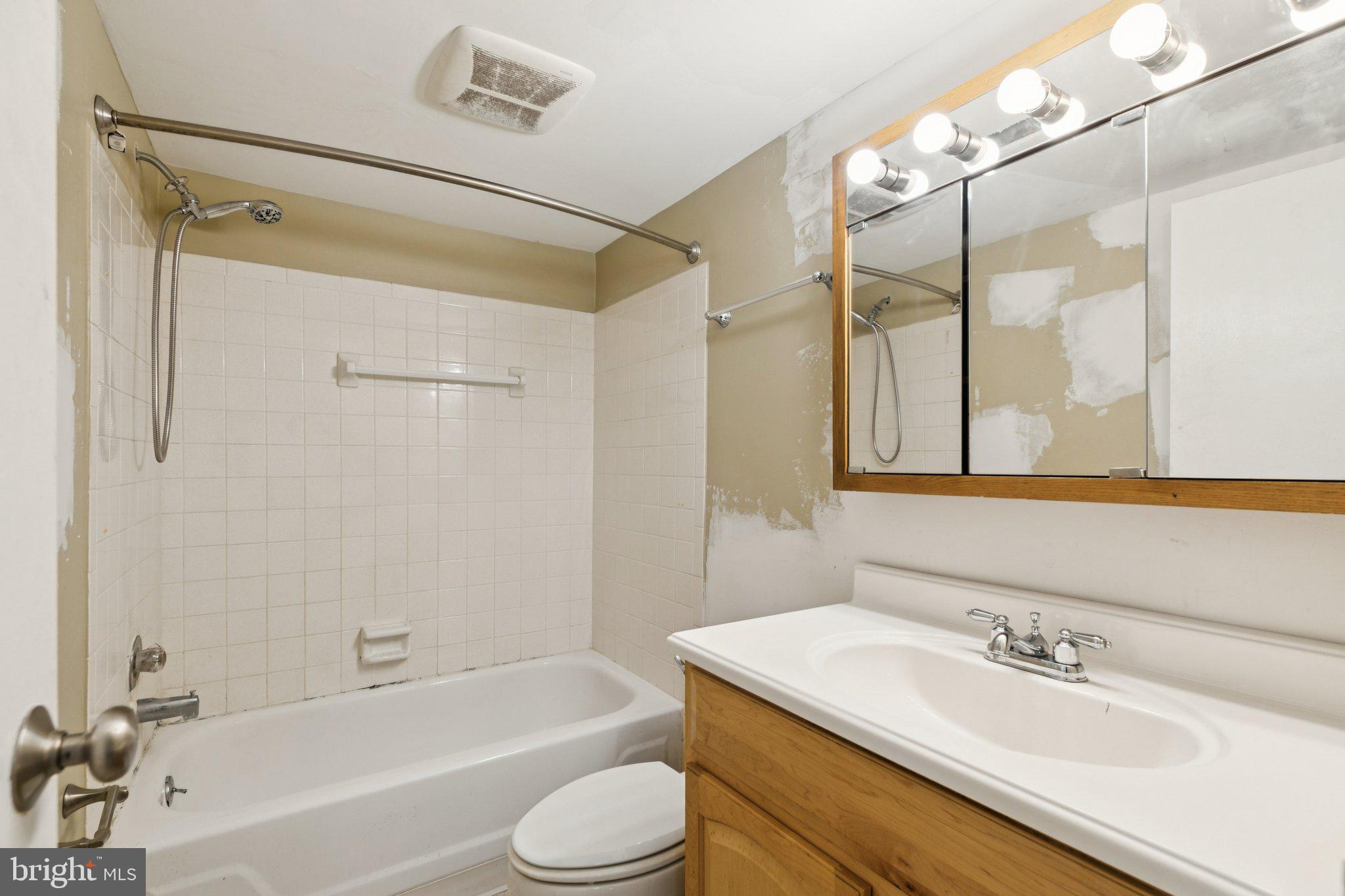 PAINTERS CROSSING - Residential