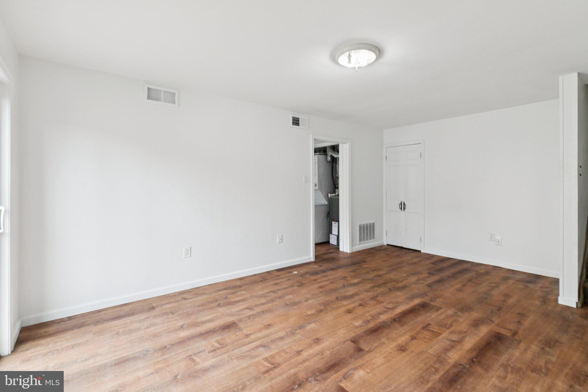 PAINTERS CROSSING - Residential