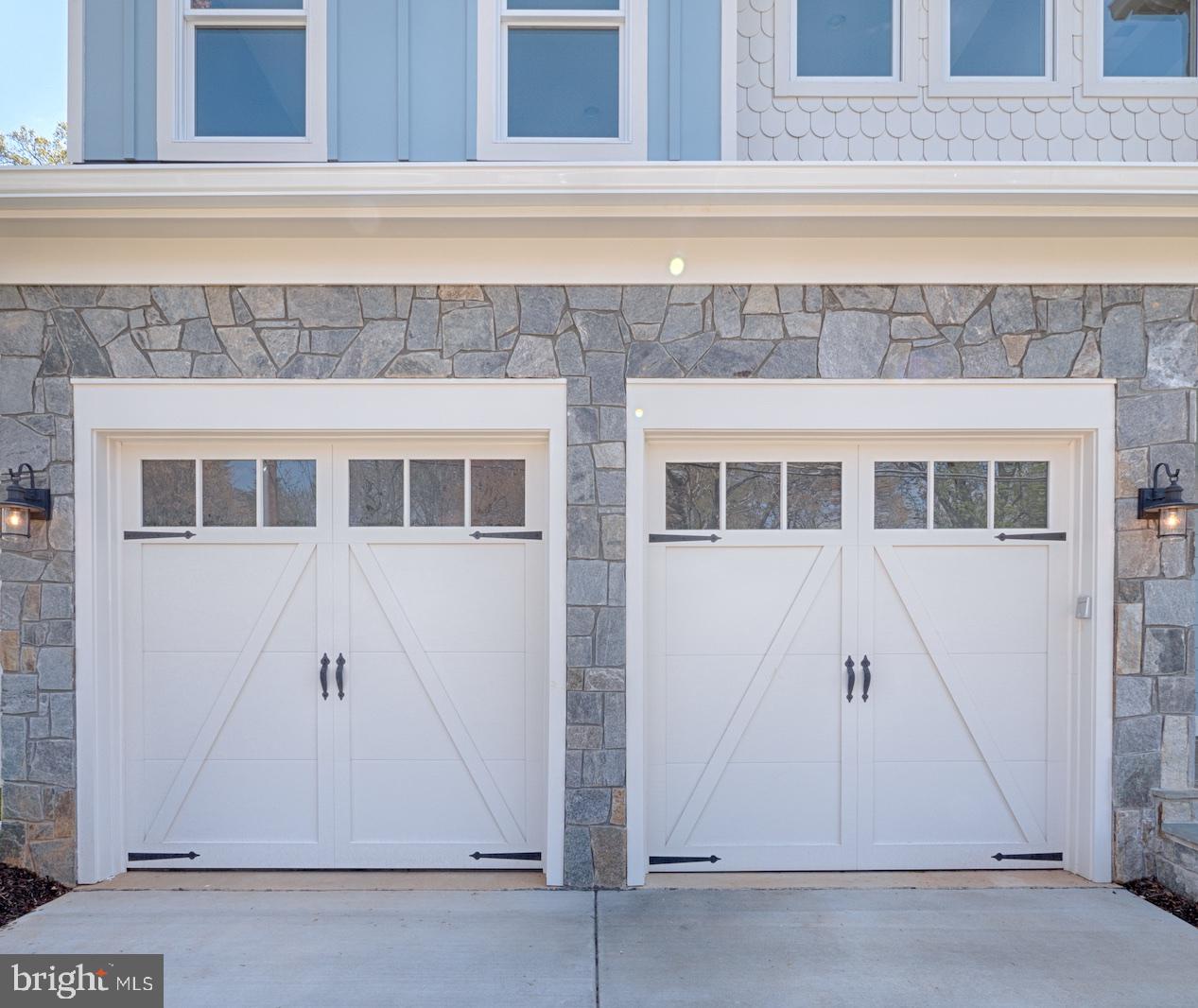 WEST VIENNA WOODS - Residential