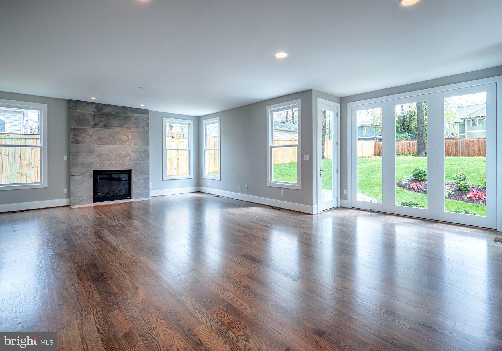 WEST VIENNA WOODS - Residential