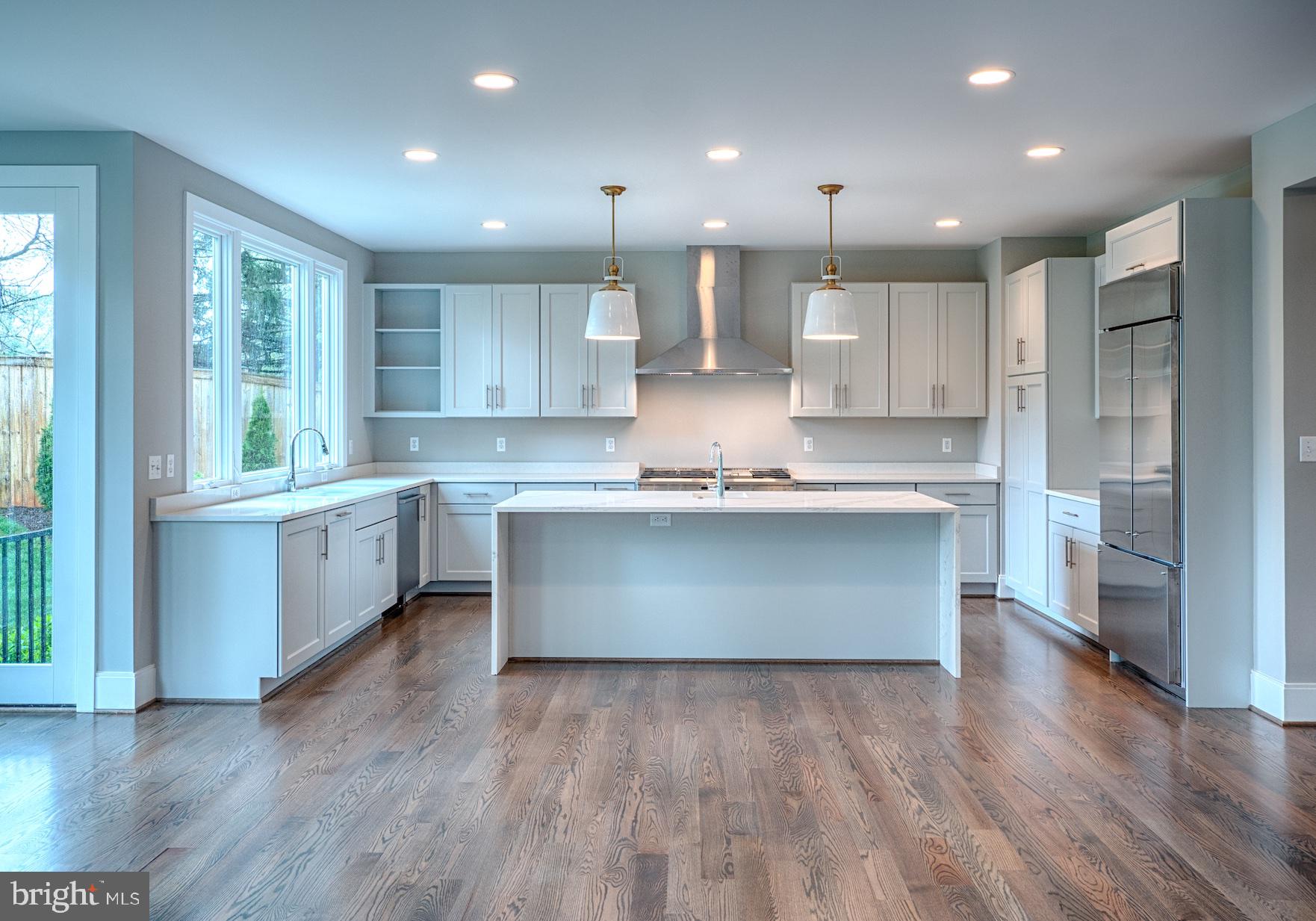 WEST VIENNA WOODS - Residential