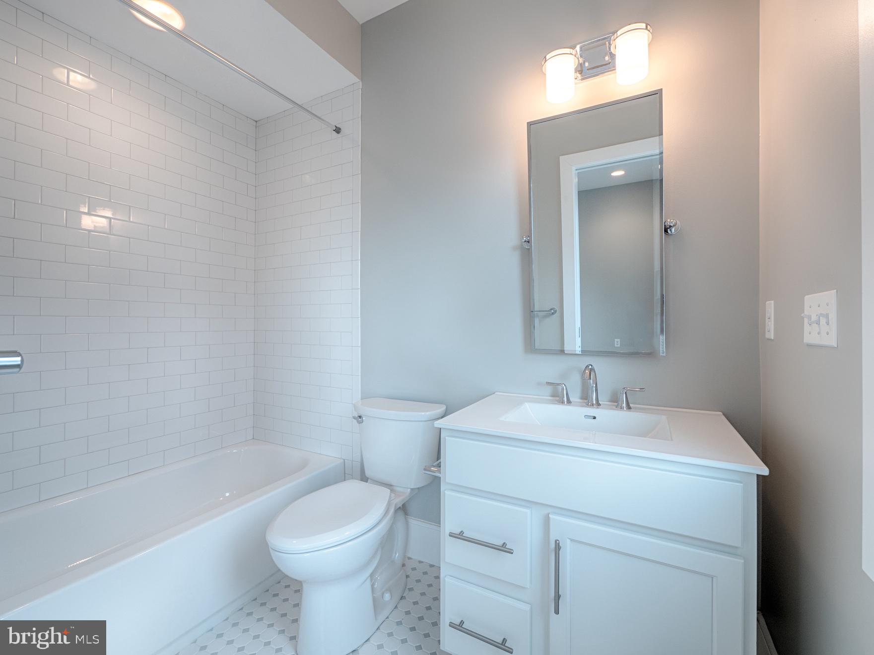 WEST VIENNA WOODS - Residential