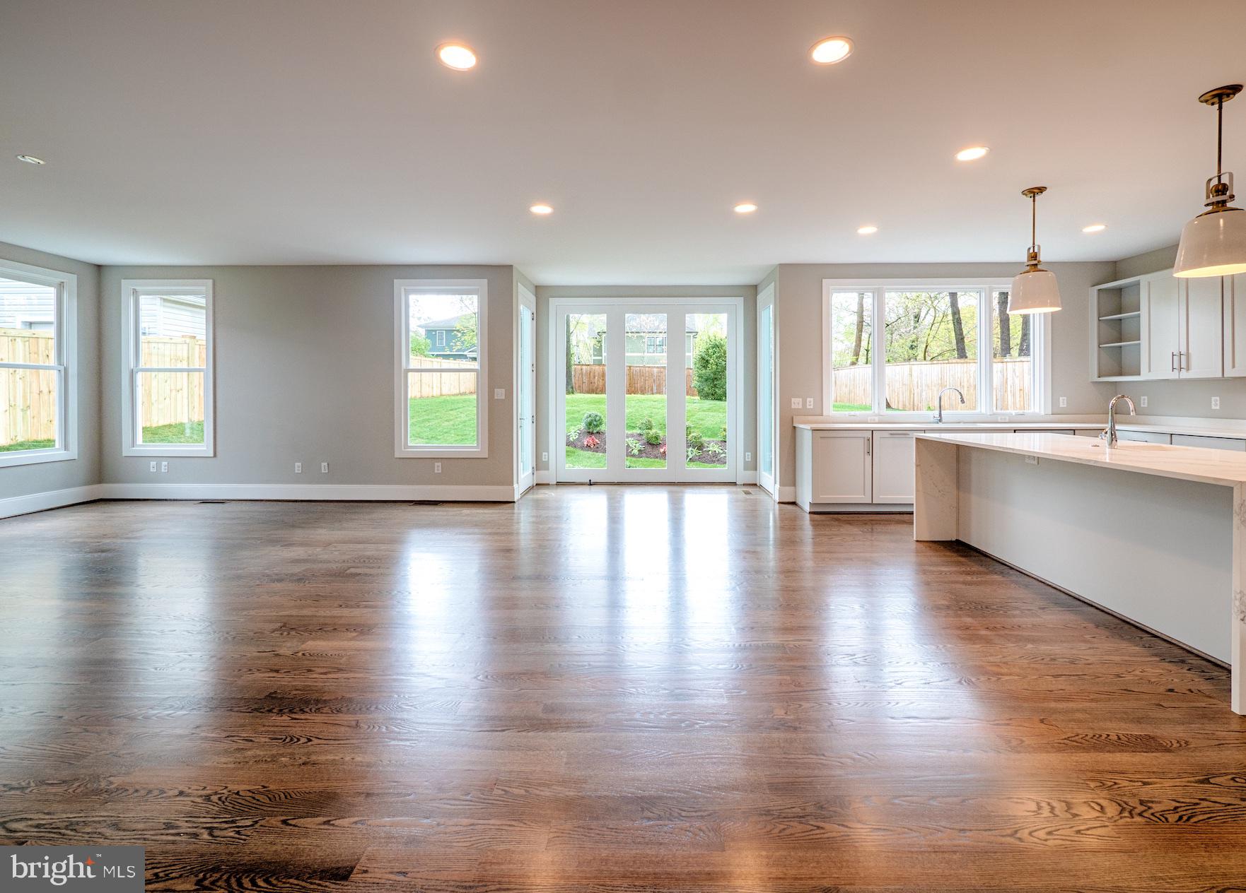 WEST VIENNA WOODS - Residential