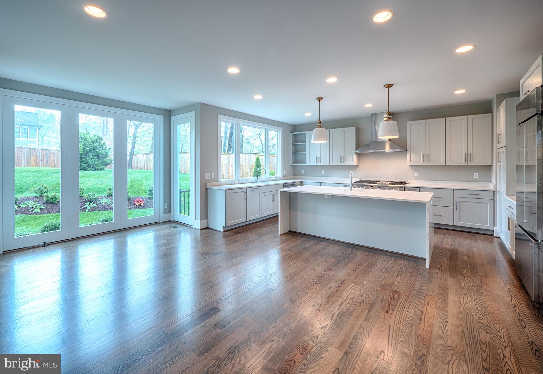 WEST VIENNA WOODS - Residential