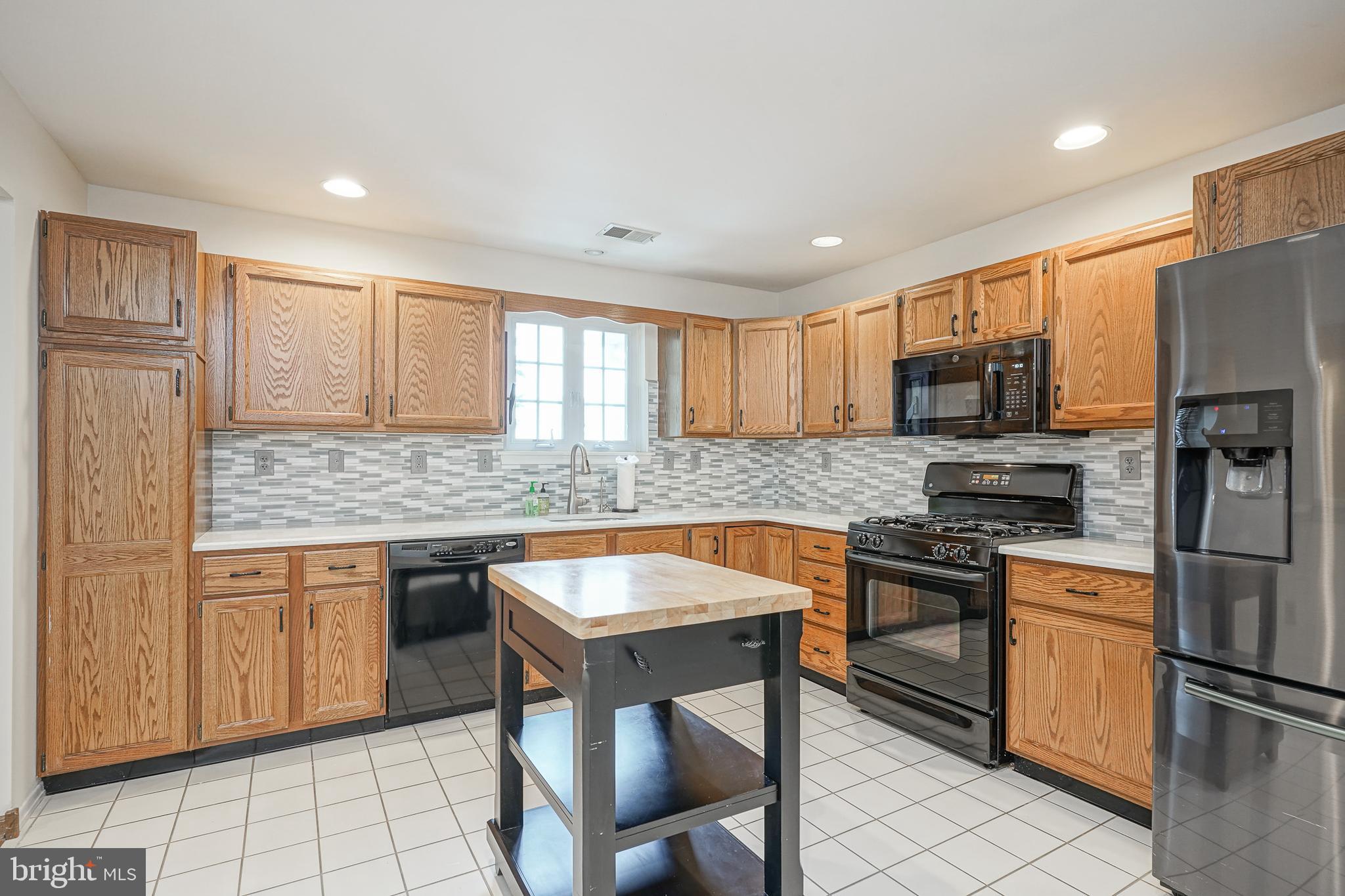 225 WAGON WHEEL LANE