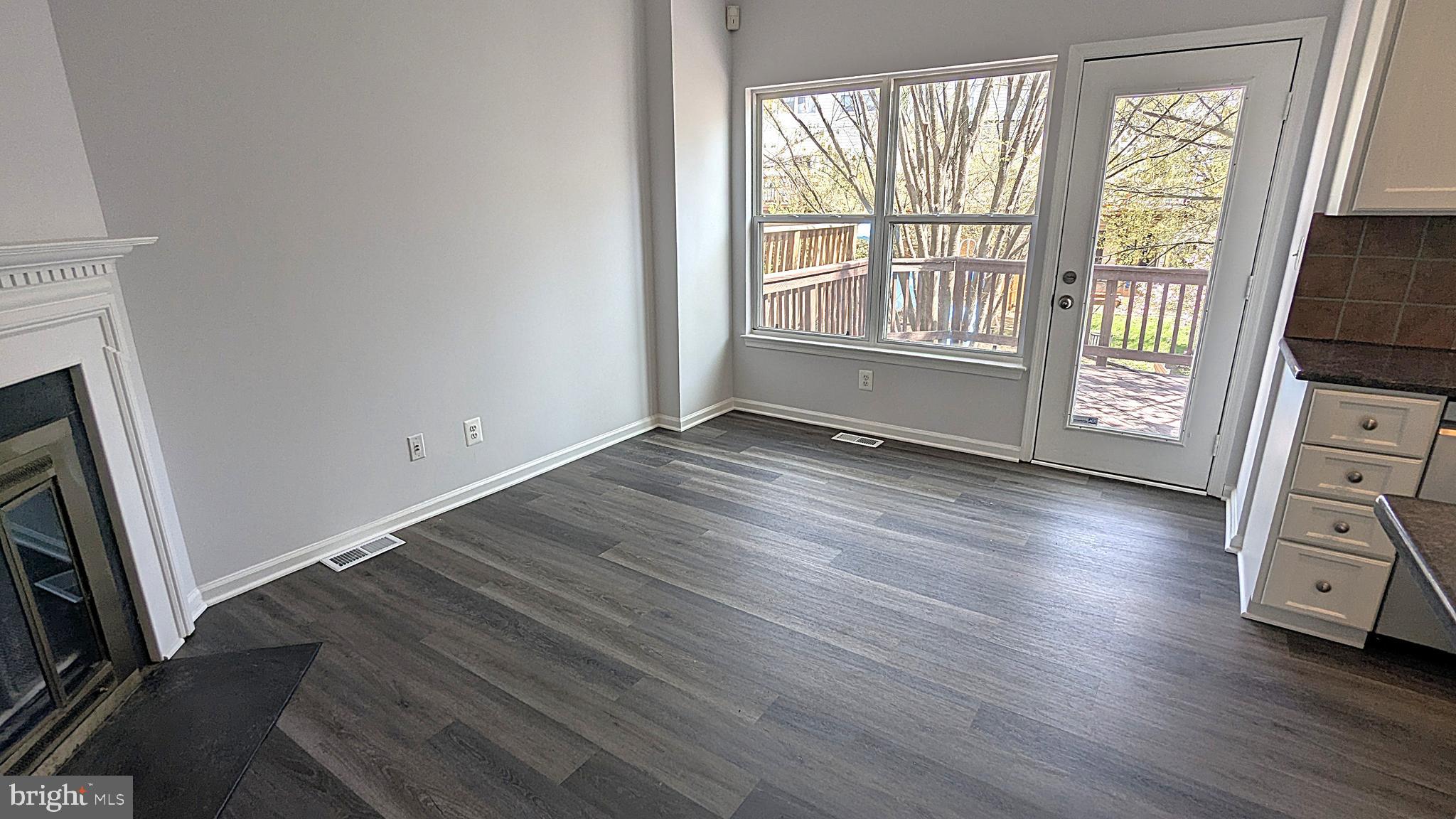 MCNAIR FARMS LANDBAY - Residential