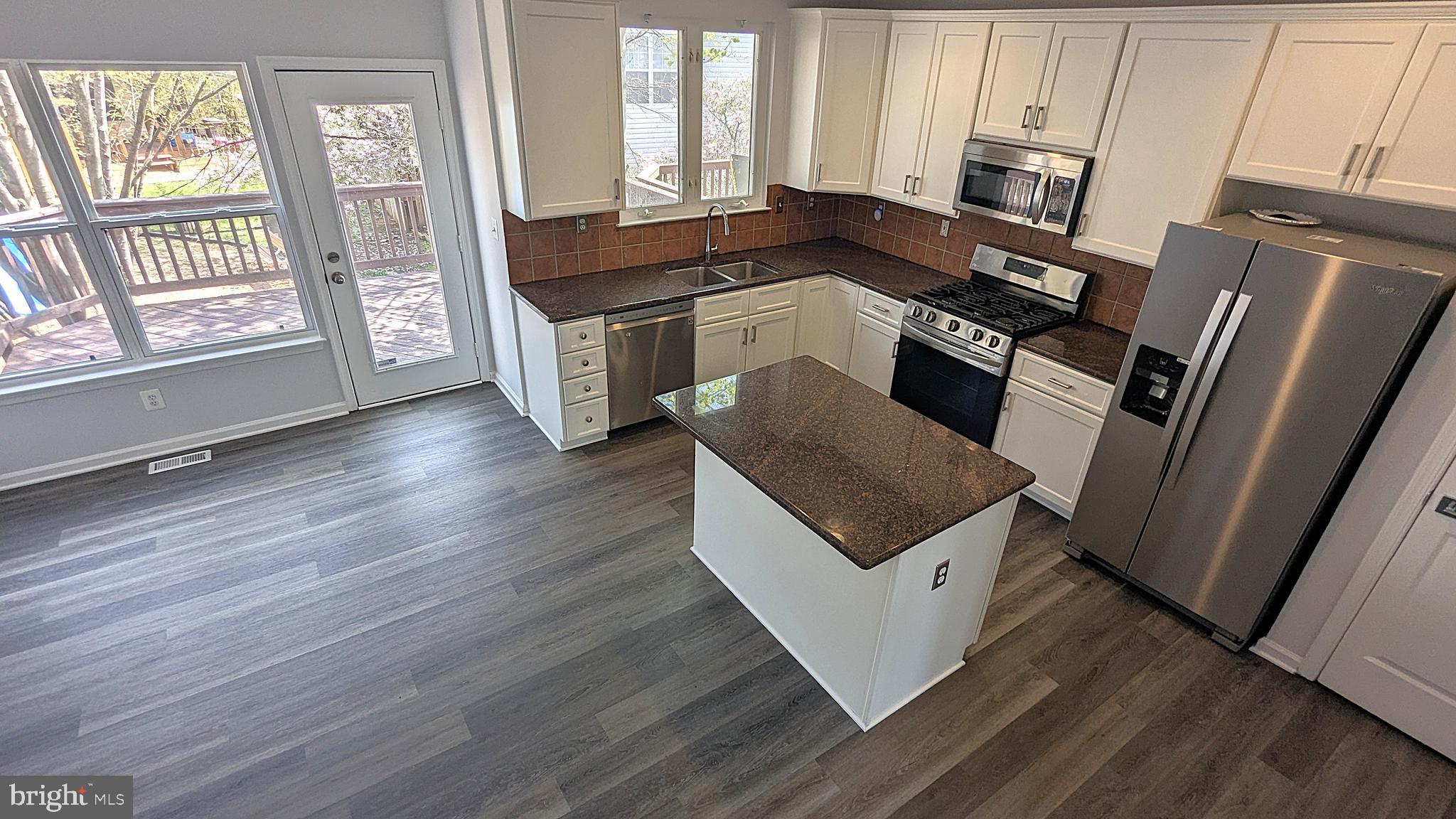 MCNAIR FARMS LANDBAY - Residential