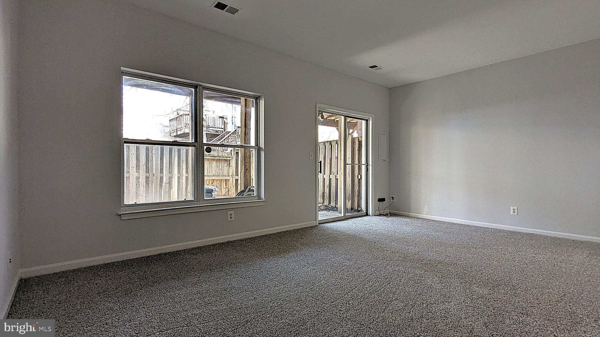 MCNAIR FARMS LANDBAY - Residential