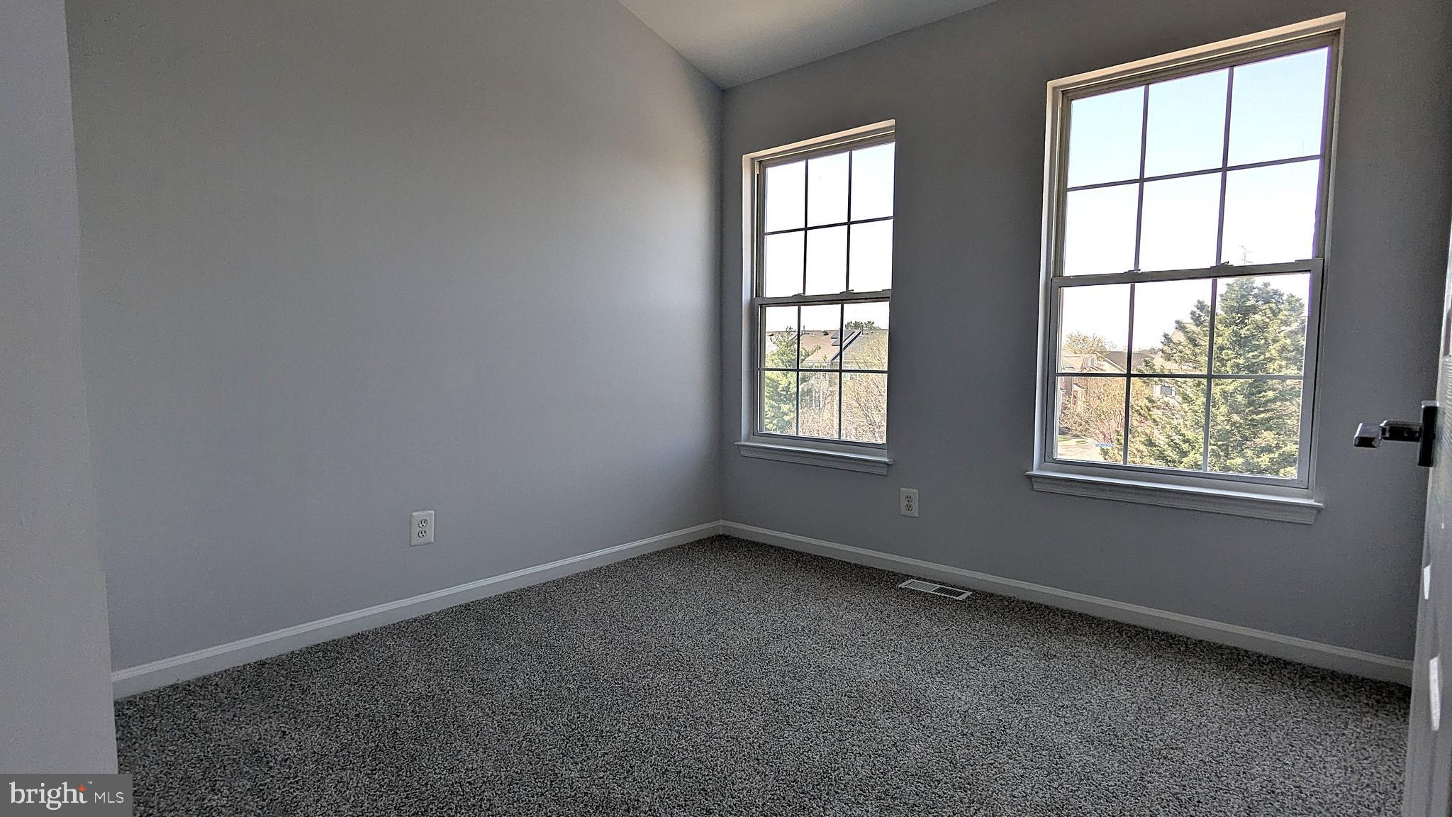 MCNAIR FARMS LANDBAY - Residential