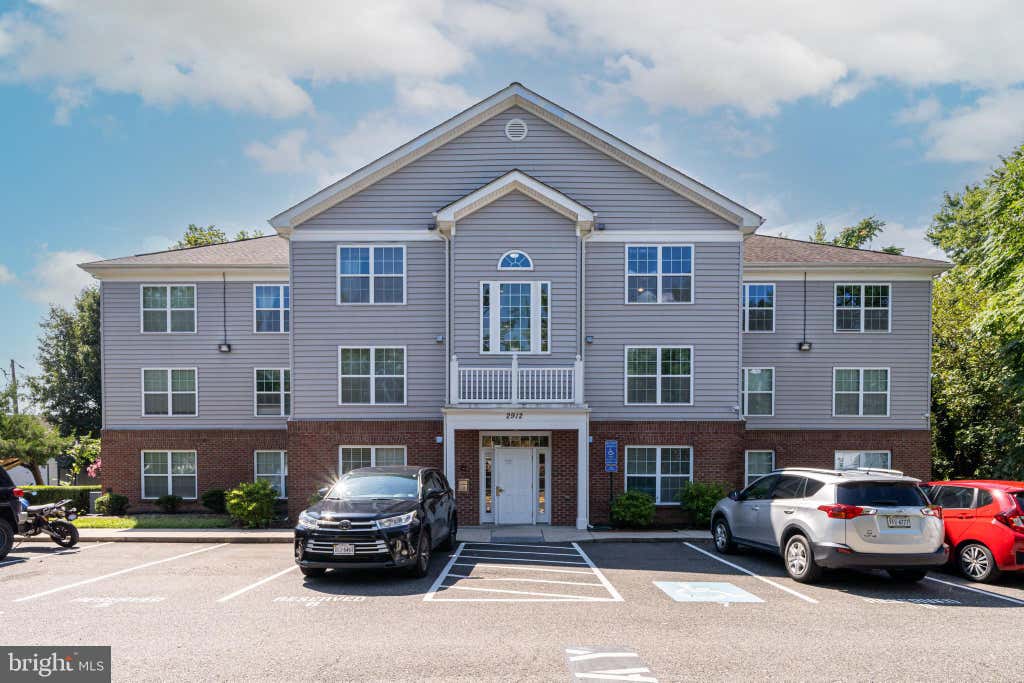 Photo of 2912 17th Street S #103, ARLINGTON, VA 22204 (MLS # VAAR2078154)