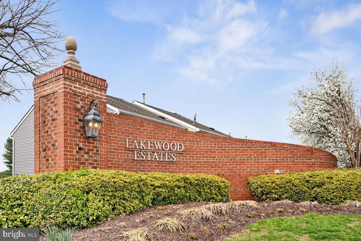 LAKEWOOD ESTATES - Residential