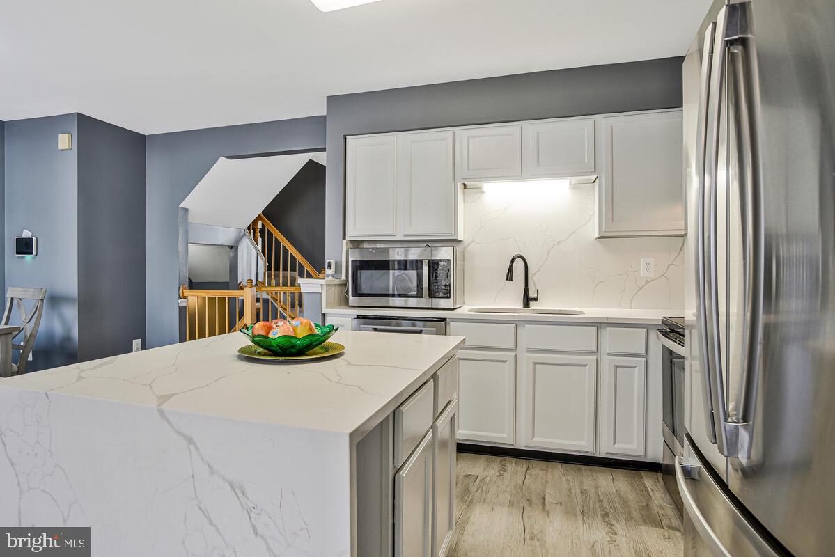 LAKEWOOD ESTATES - Residential