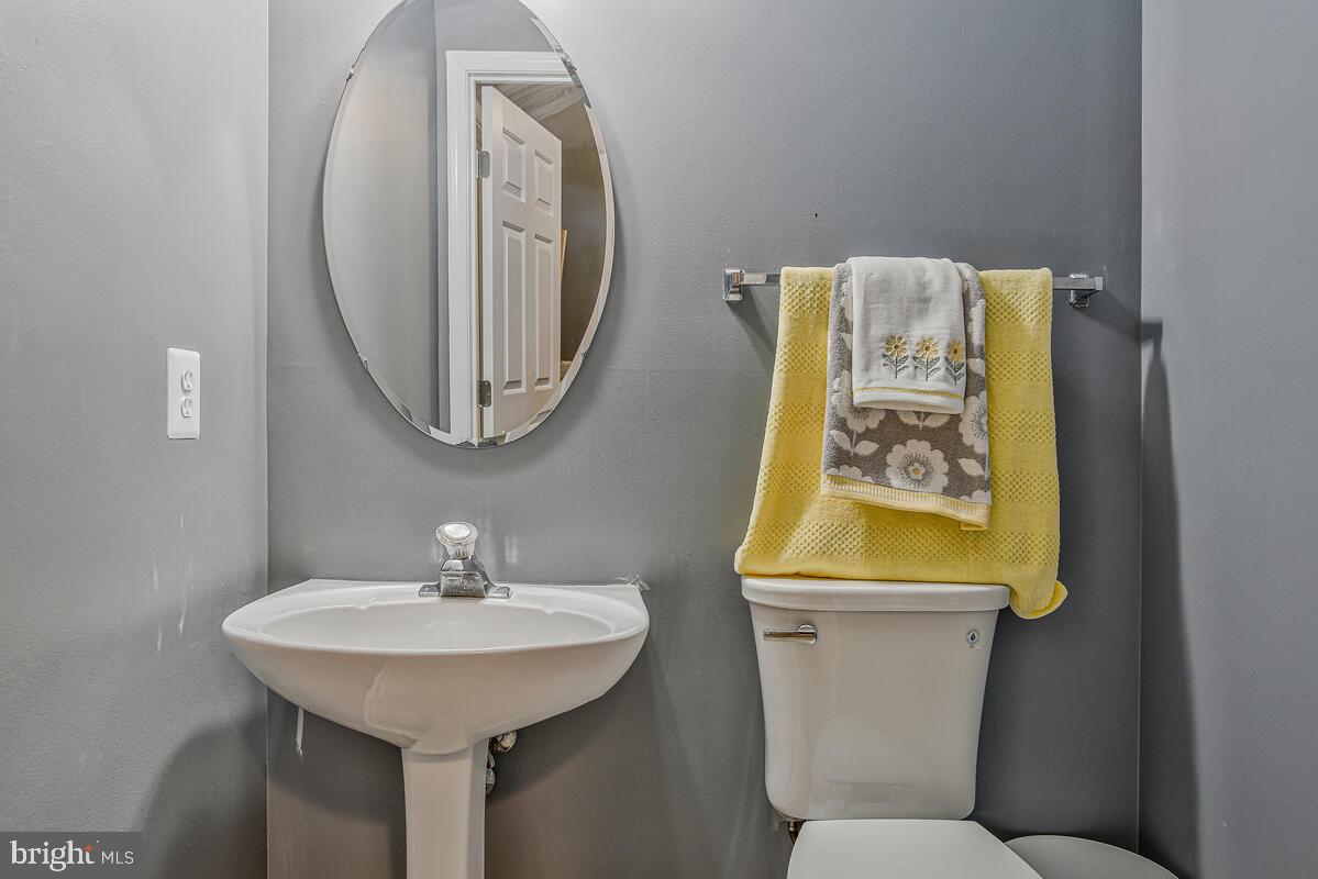 LAKEWOOD ESTATES - Residential