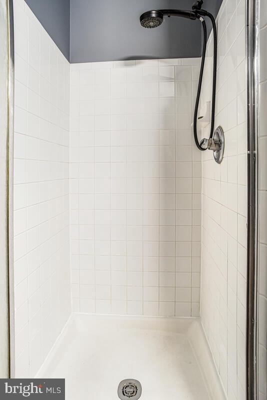 LAKEWOOD ESTATES - Residential