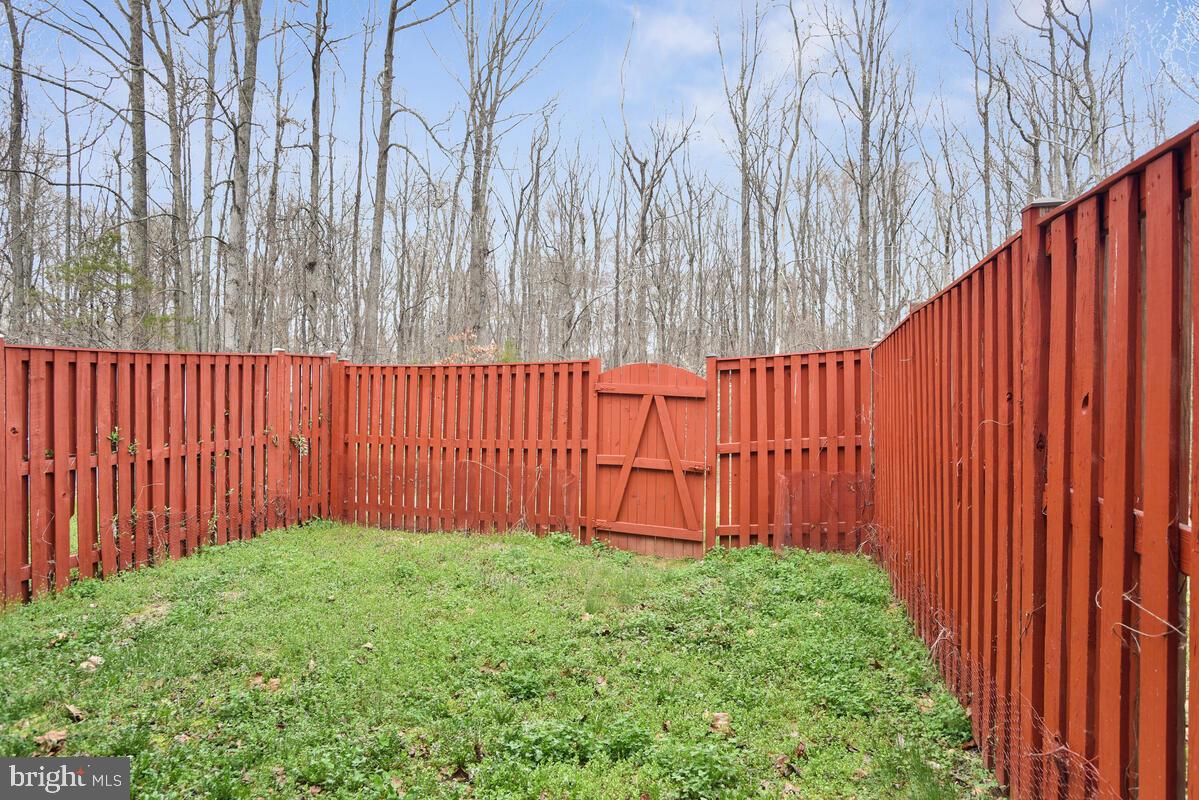 LAKEWOOD ESTATES - Residential