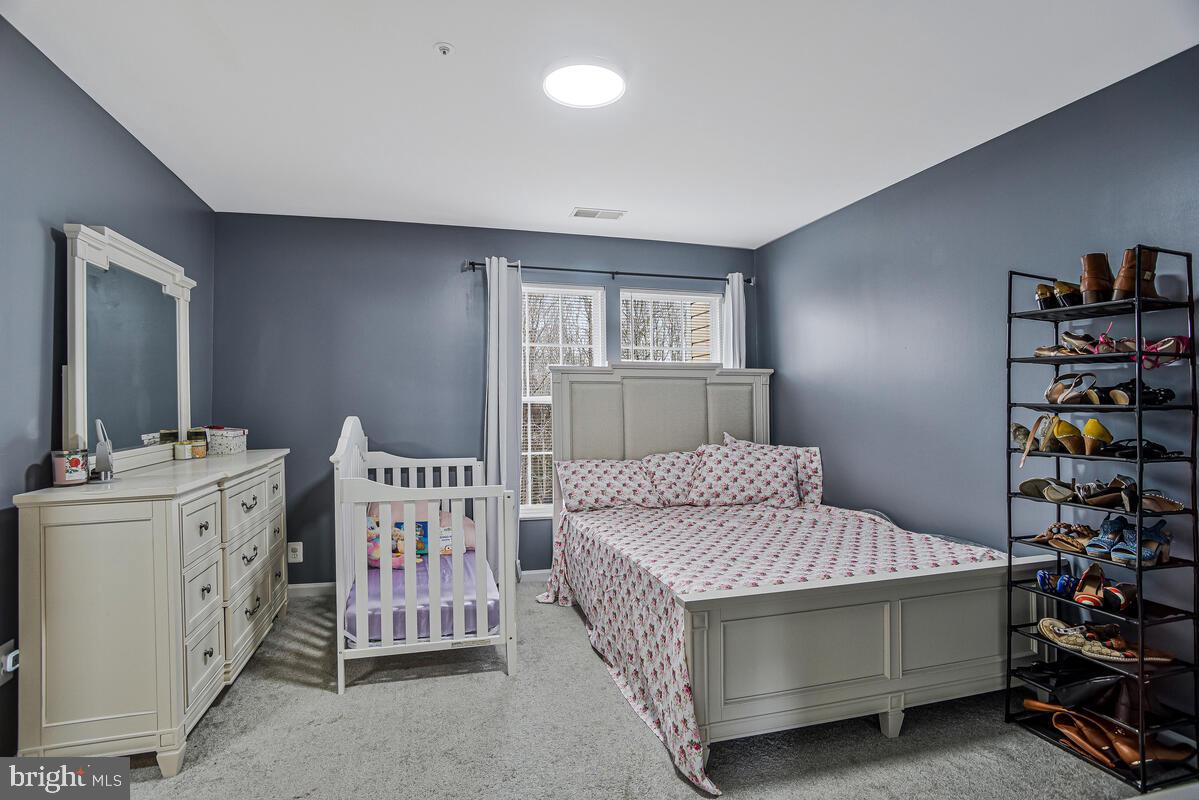 LAKEWOOD ESTATES - Residential