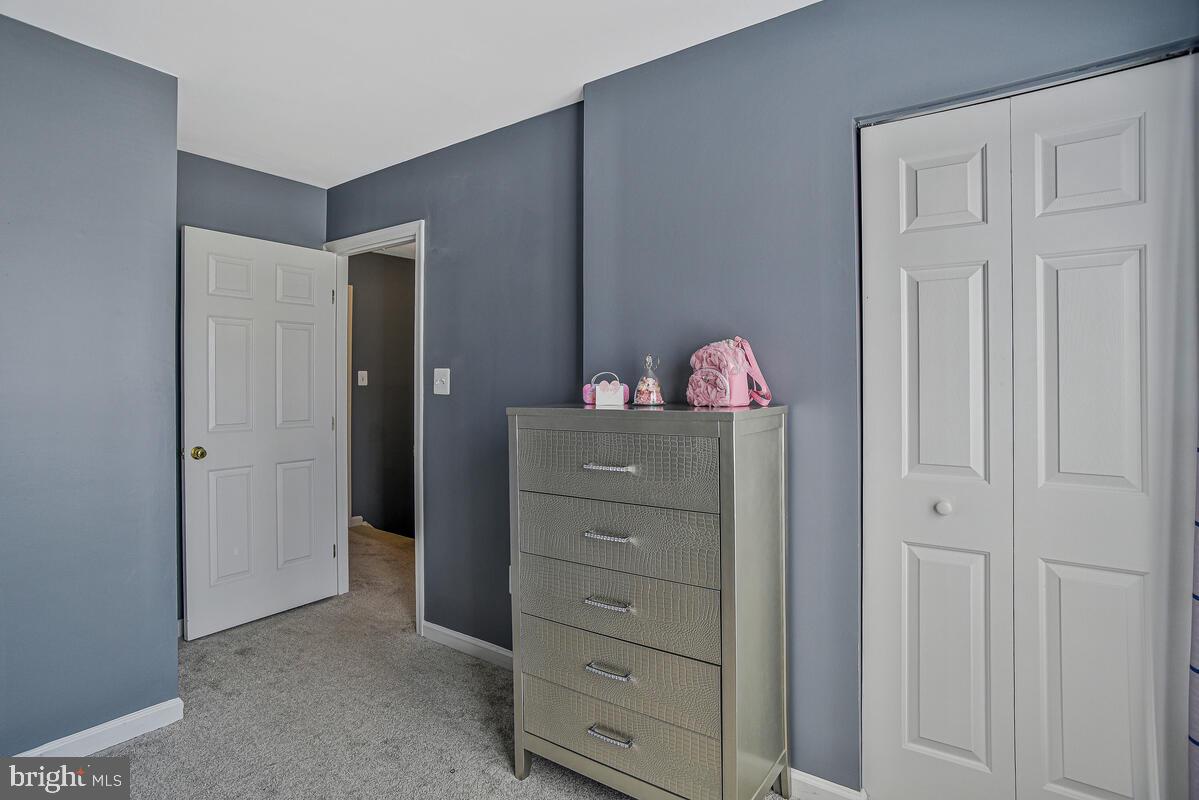 LAKEWOOD ESTATES - Residential