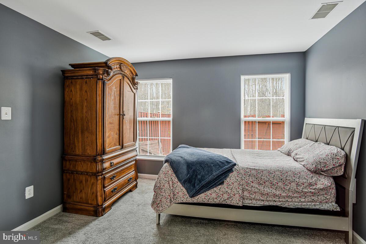 LAKEWOOD ESTATES - Residential