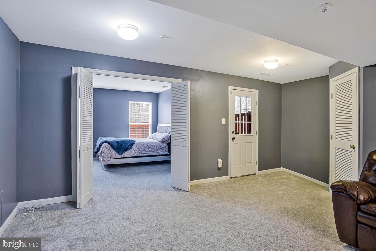 LAKEWOOD ESTATES - Residential