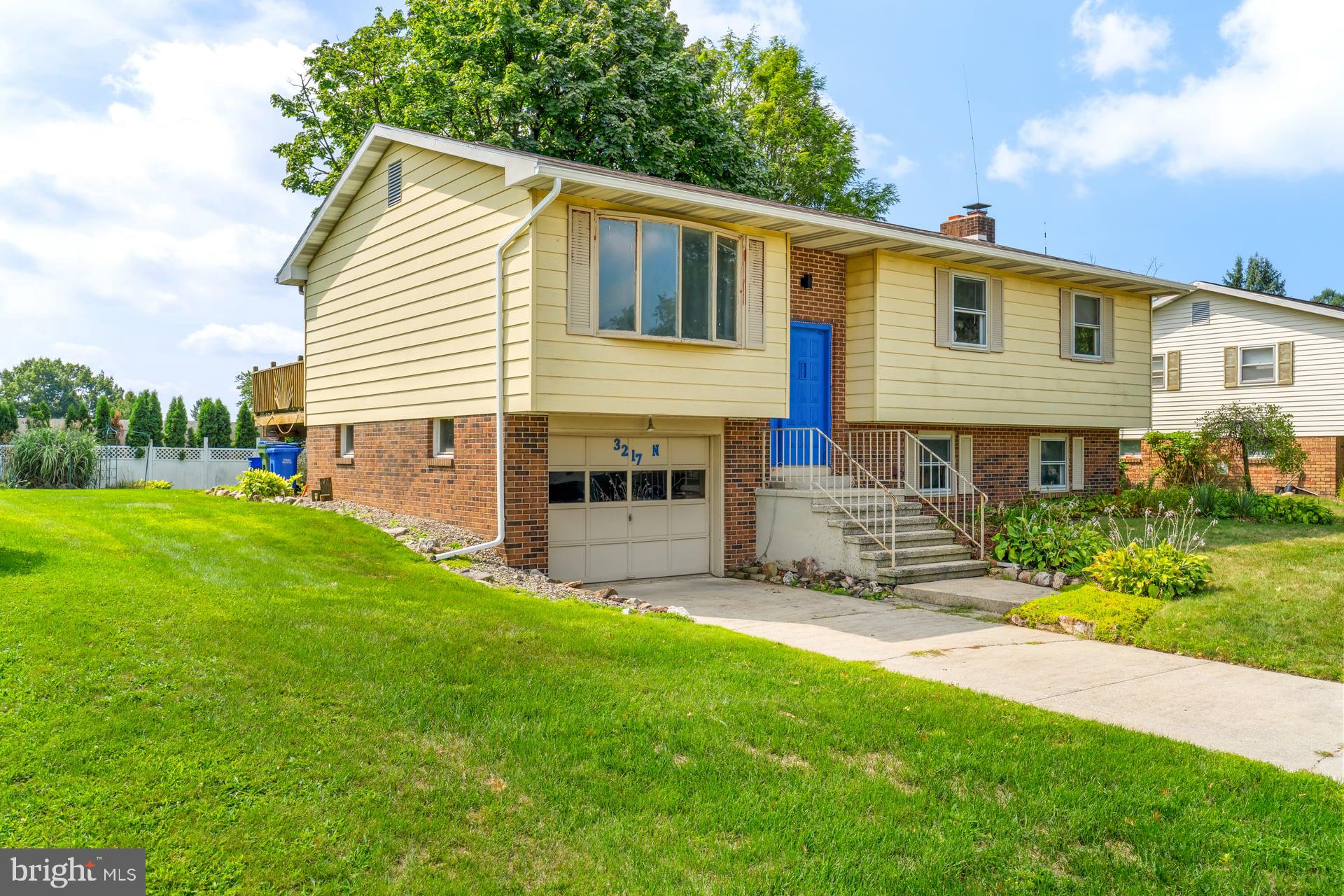 3217 N SCENIC ROAD