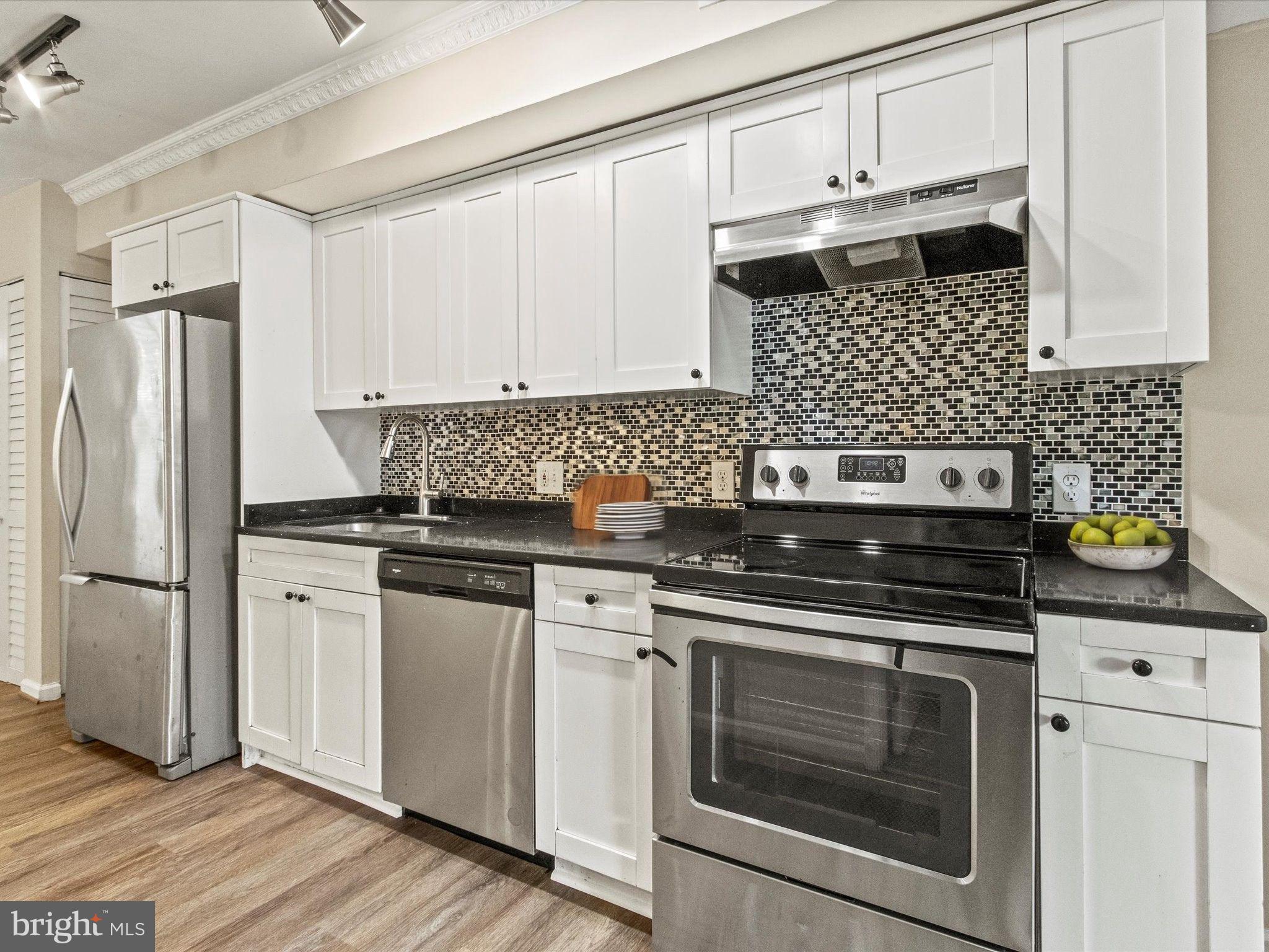 1260 16TH STREET NE