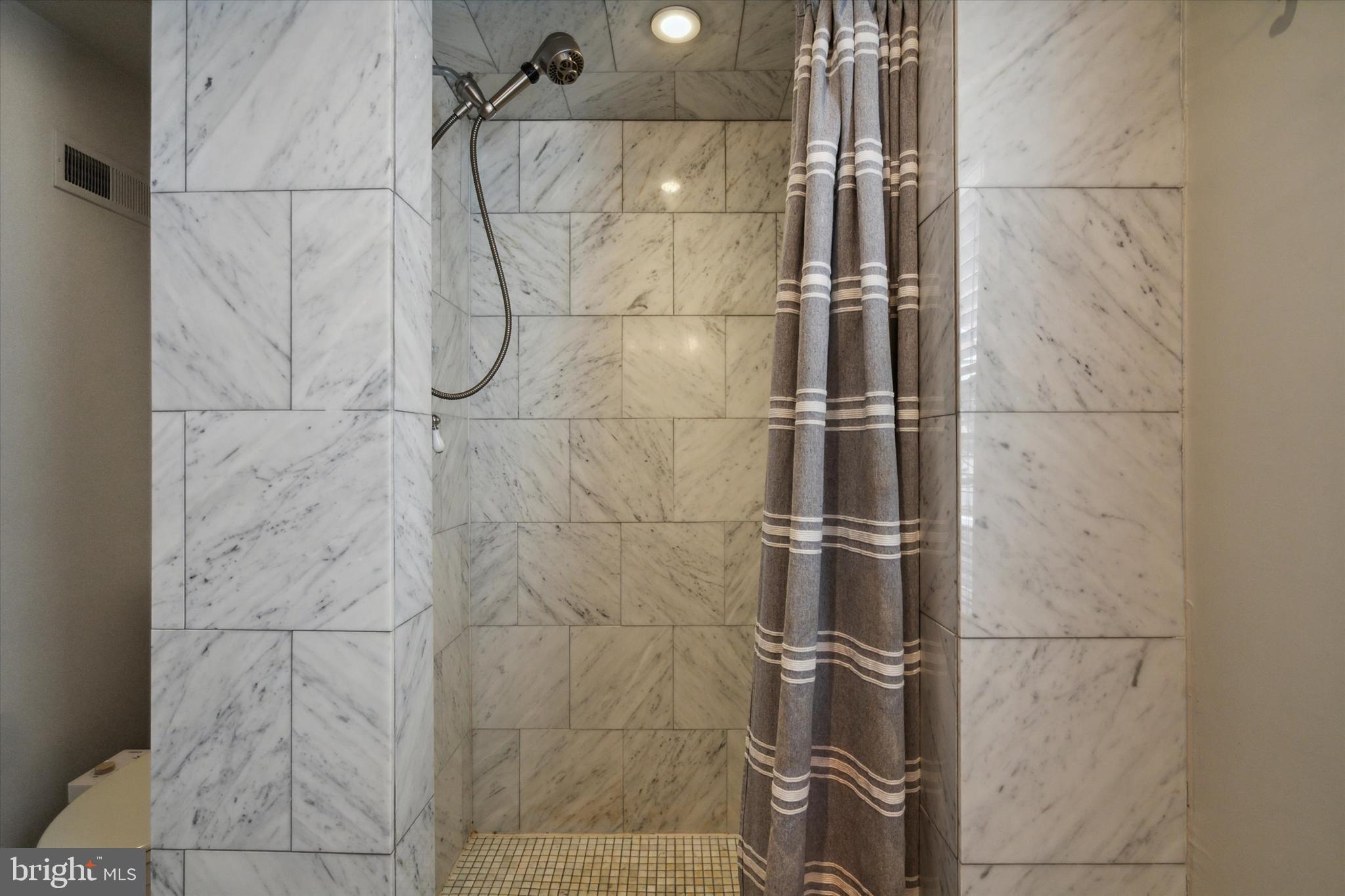 RITTENHOUSE SQUARE - Residential Lease