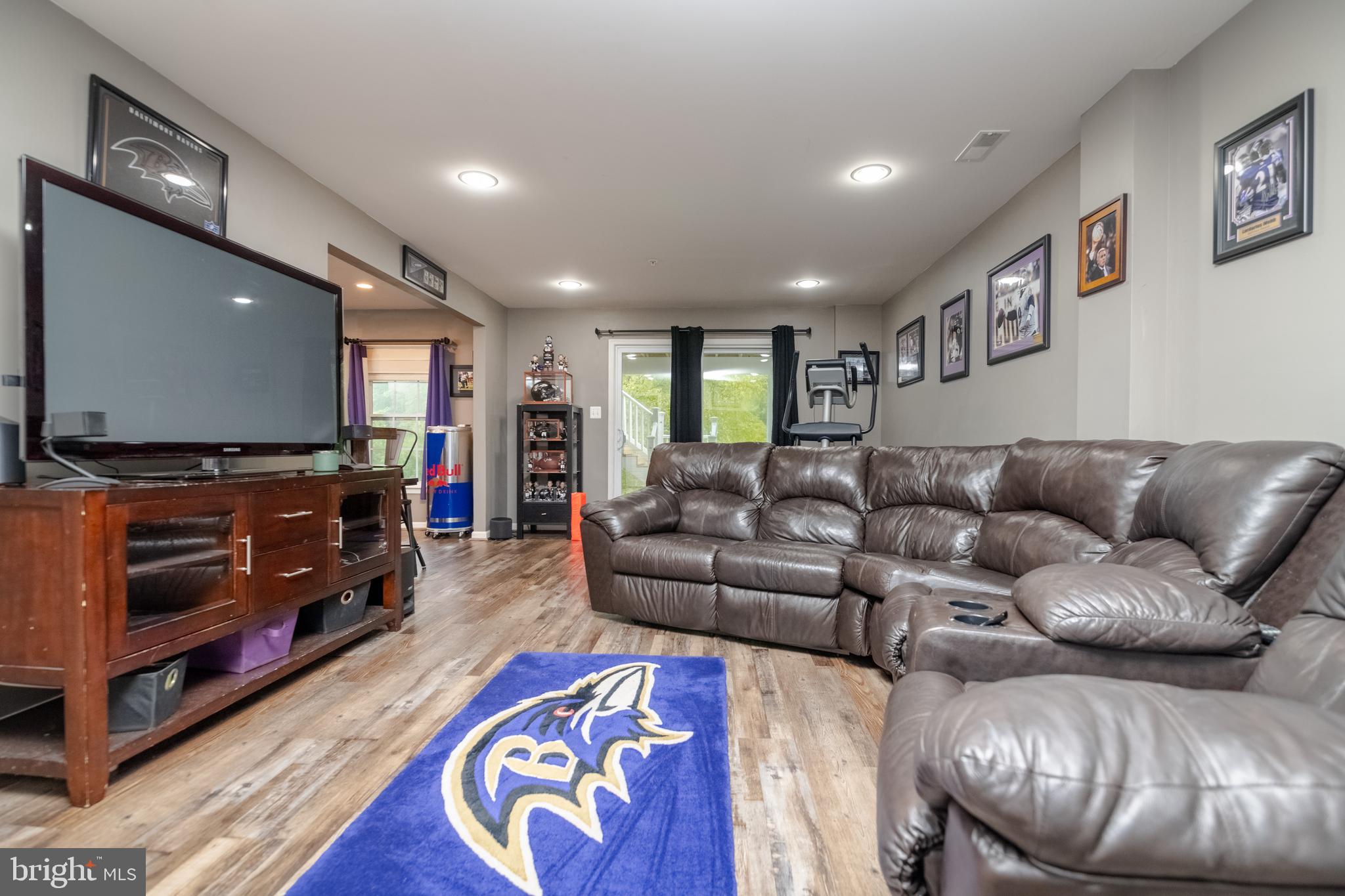 HOLLYWOODS POINT - Residential