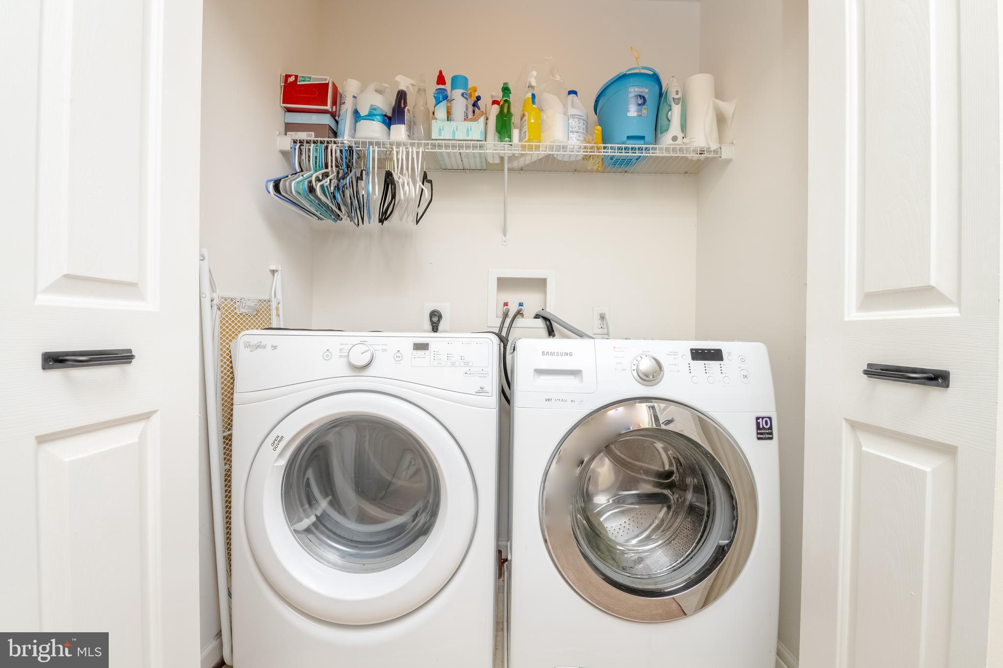 HOLLYWOODS POINT - Residential