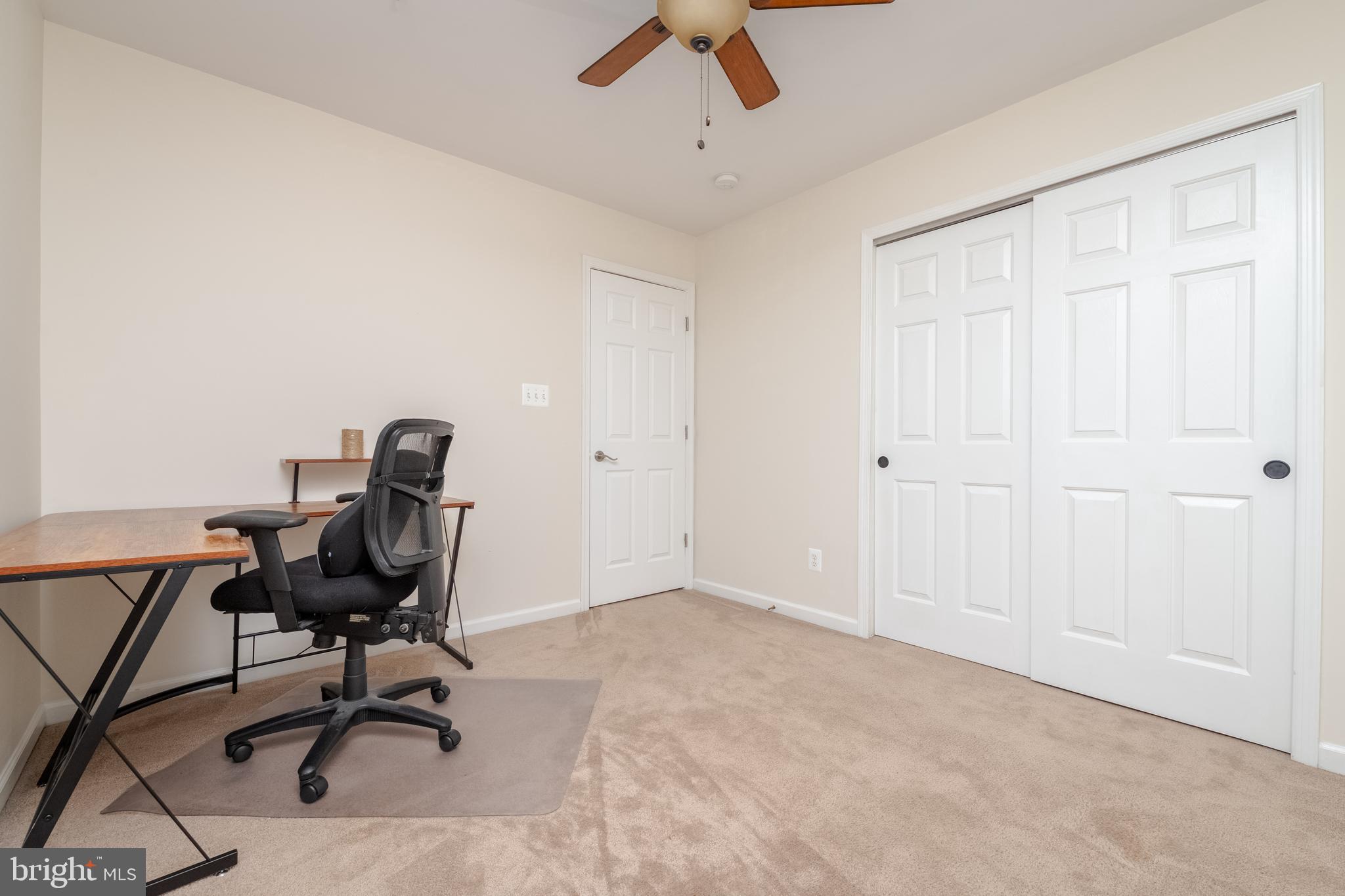 HOLLYWOODS POINT - Residential