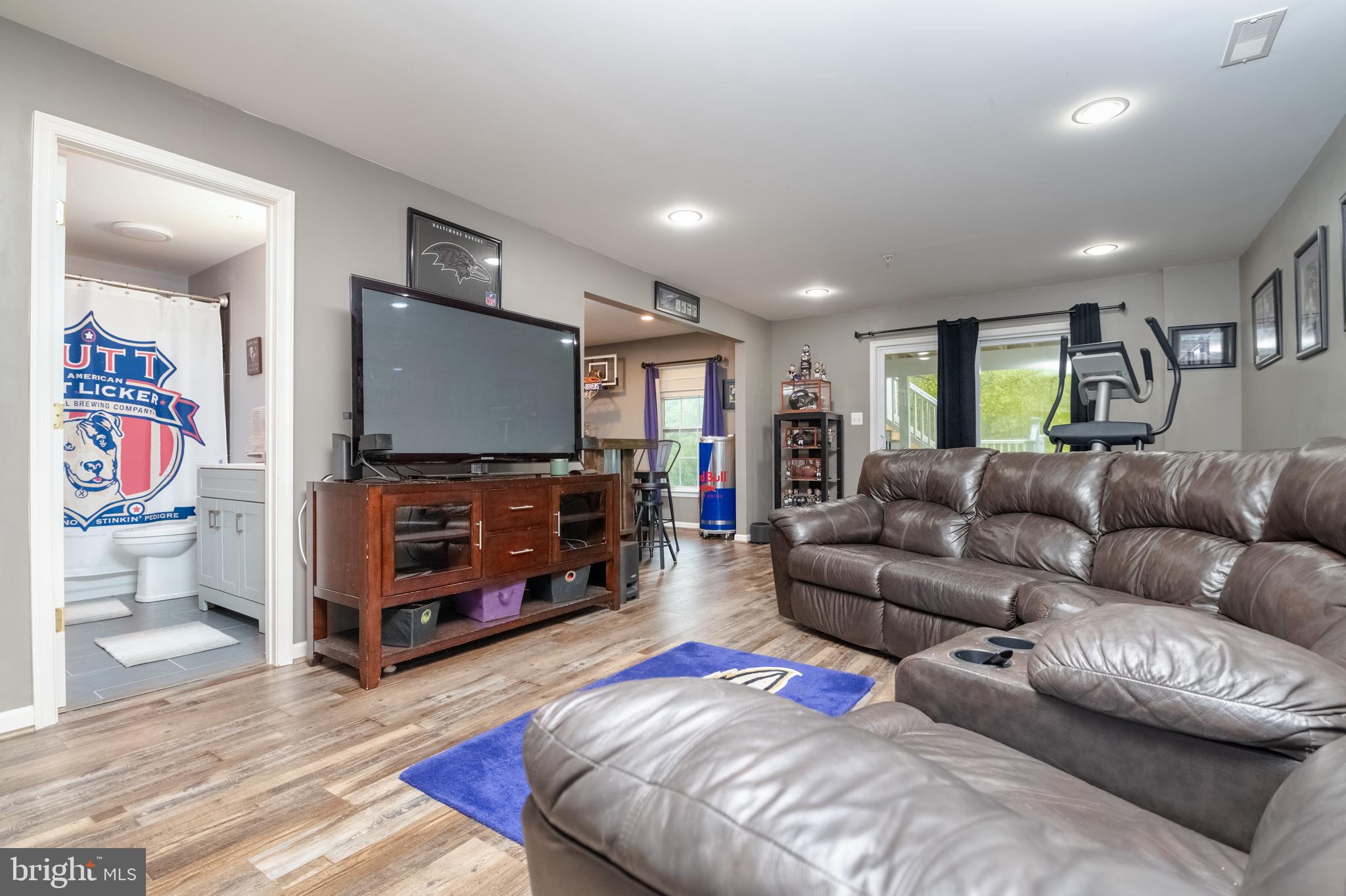 HOLLYWOODS POINT - Residential