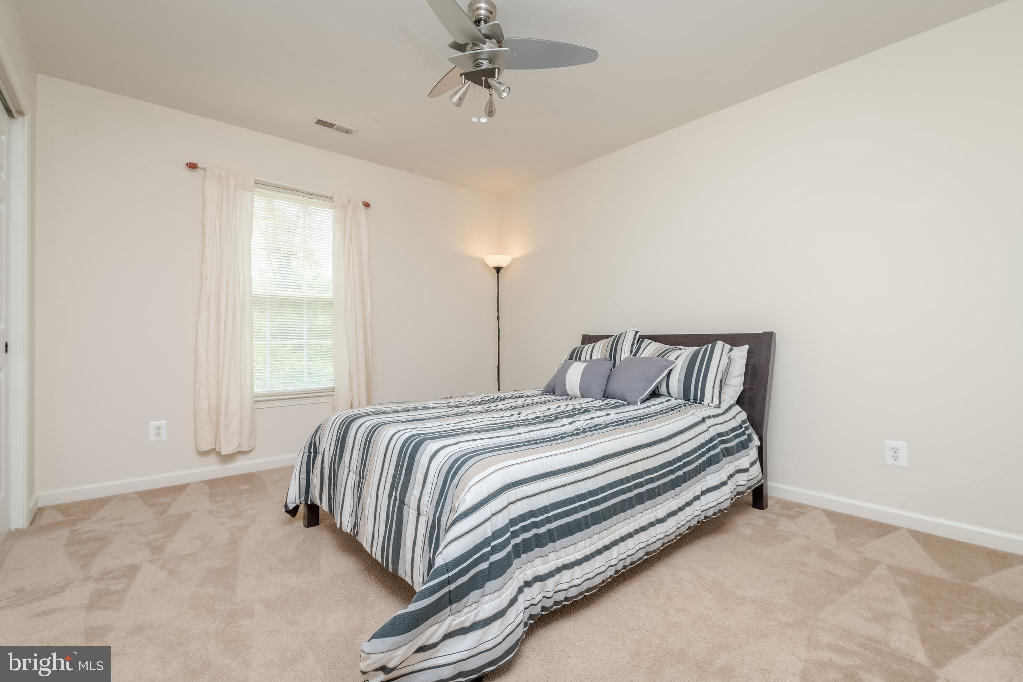 HOLLYWOODS POINT - Residential