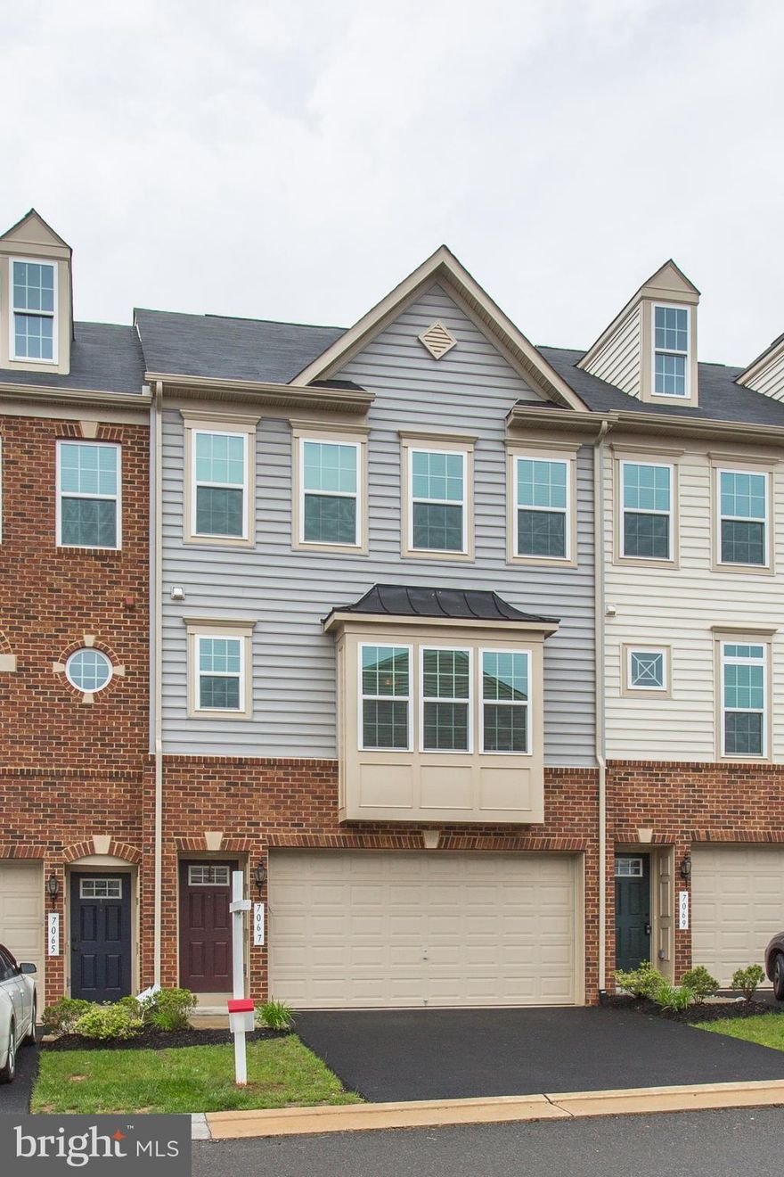 Gorgeous 3BR, 2 Full and 2 Half Bath home conveniently located in Heathcote Commons! Upgrades galore throughout this beautiful townhome. Gourmet eat-in kitchen with granite countertops, stainless appliances, double wall-ovens, and gleaming hardwood floors. Off the kitchen, a sitting/breakfast room   leads to an outdoor deck. A large, open, inviting living room rounds out the main level of the home. Upstairs you will find a spacious retreat in the Primary Bedroom. The ensuite primary bathroom boasts a soaking tub, separate shower and dual vanities. Two additional bedrooms and nicely appointed hall bath provide space for guests and family. The lower level contains a family room, office/den, laundry room, and large two-car garage all on the walk-out level.
Pets case cy case along with a $500 NON-REFUNDABLE PET FEE. Tenants required to enroll in the Resident Benefit Program for additional $35/month.