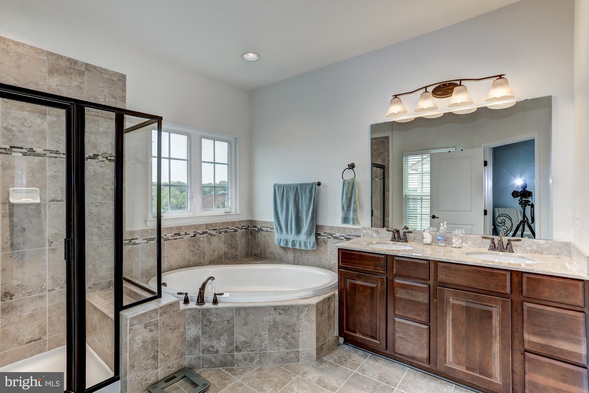 HEATHCOTE COMMONS - Residential Lease