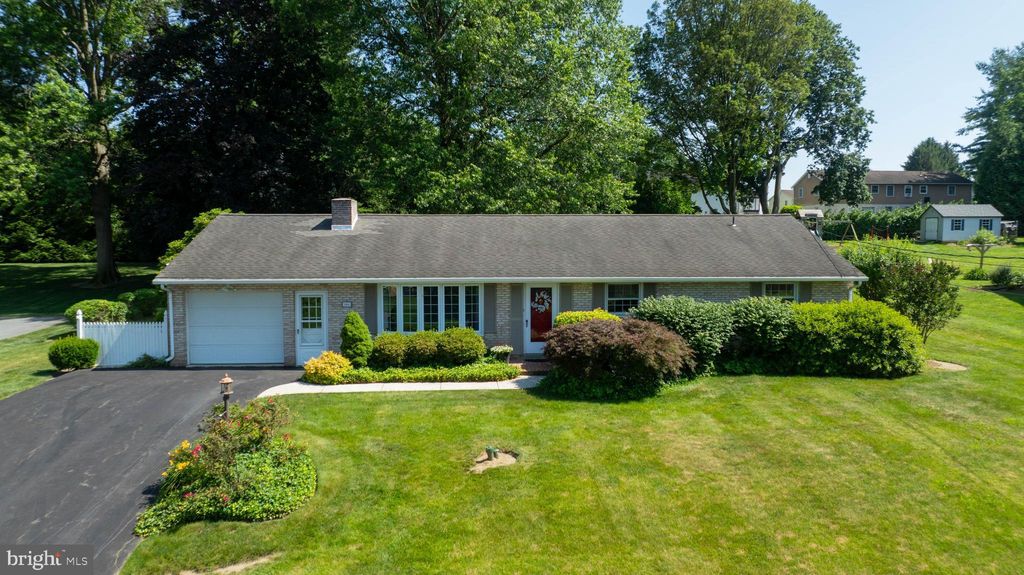 Photo of 164 Victoria Road, MILLERSVILLE, PA 17551 (MLS # PALA2072212)