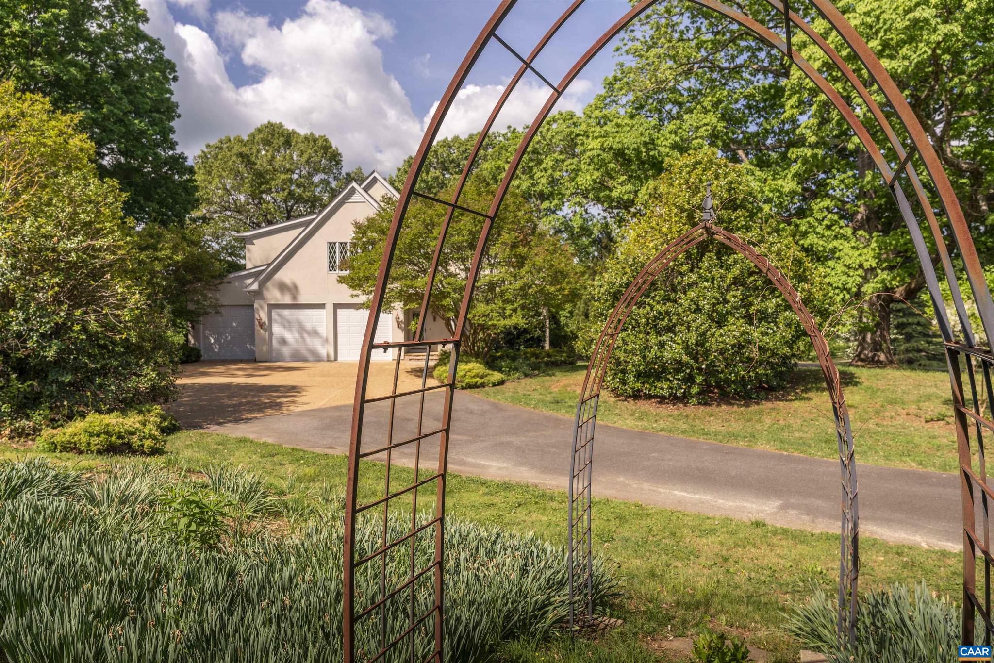 2121 GARTH RD