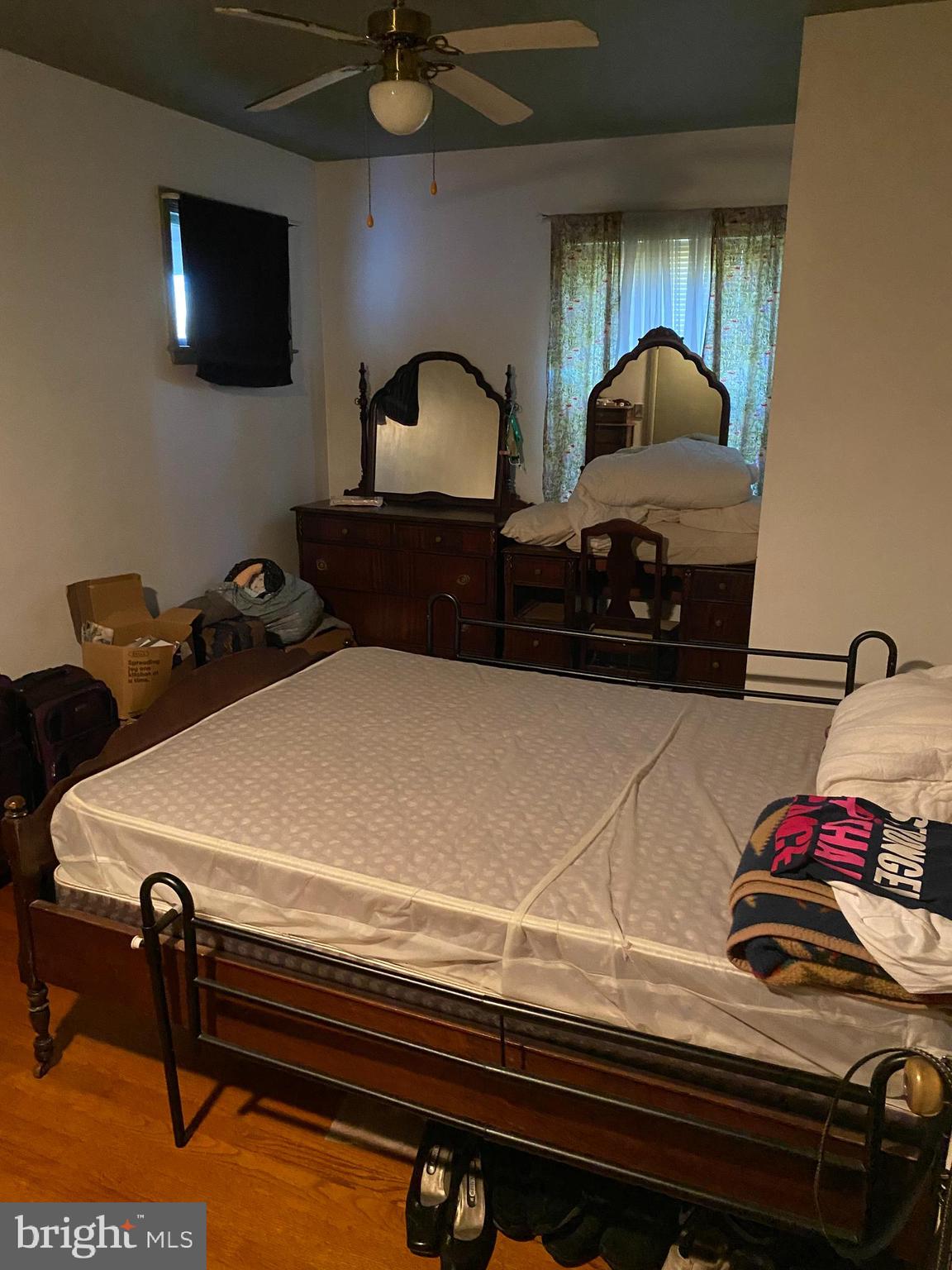 WINDSOR  MILL - Residential