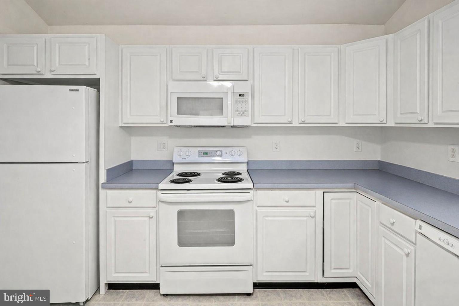 WINIFRED MANOR - Residential