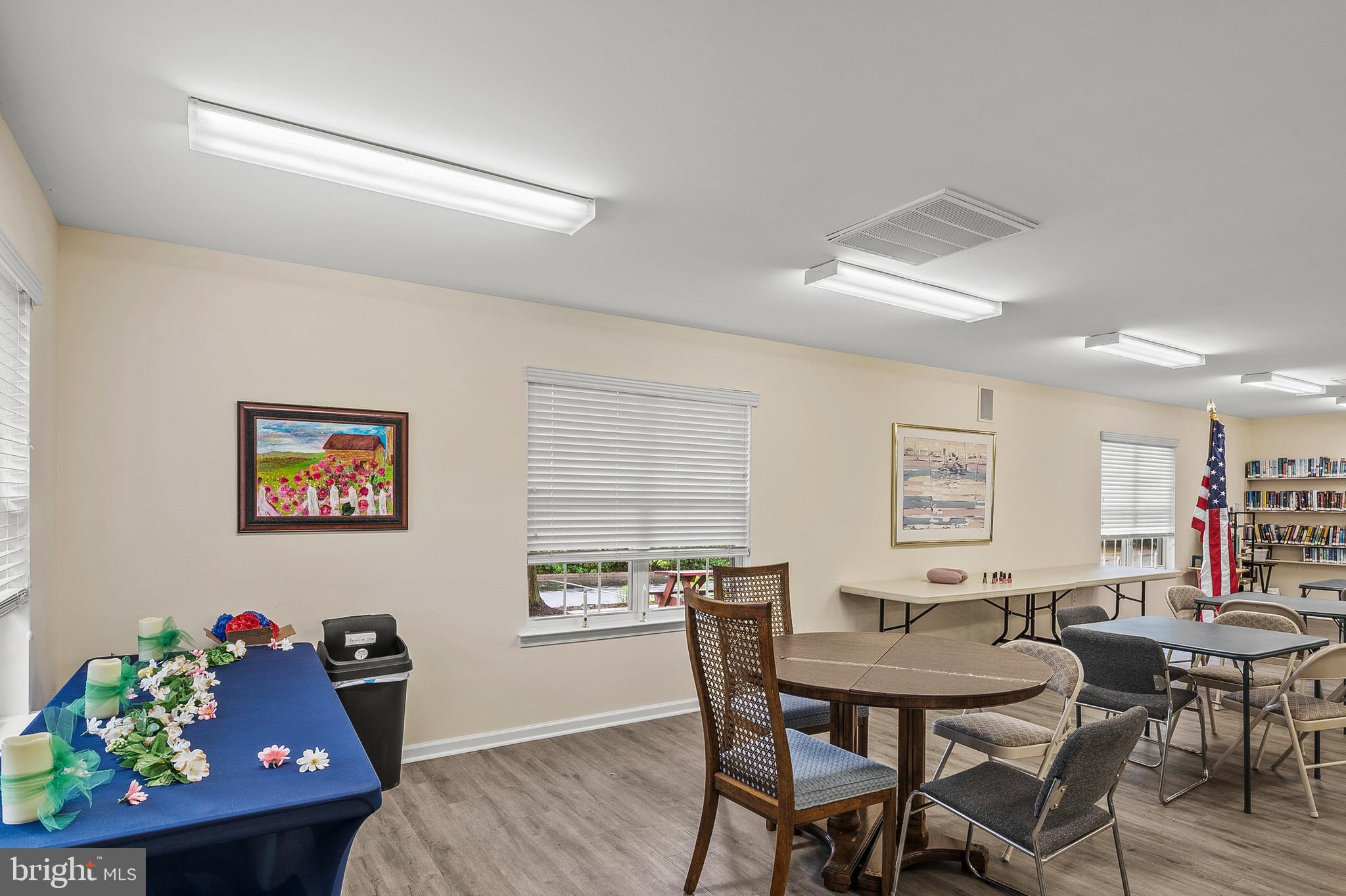 WINIFRED MANOR - Residential