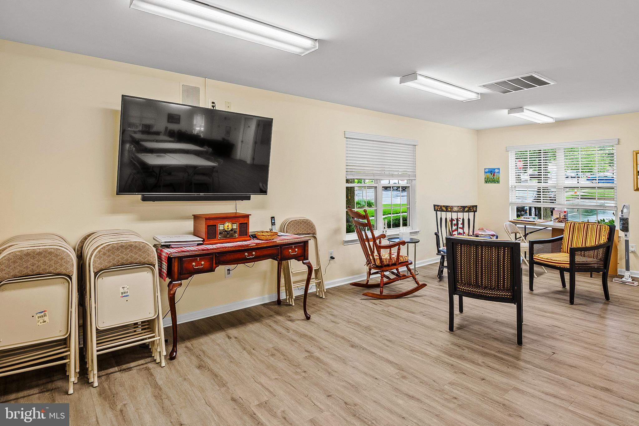 WINIFRED MANOR - Residential