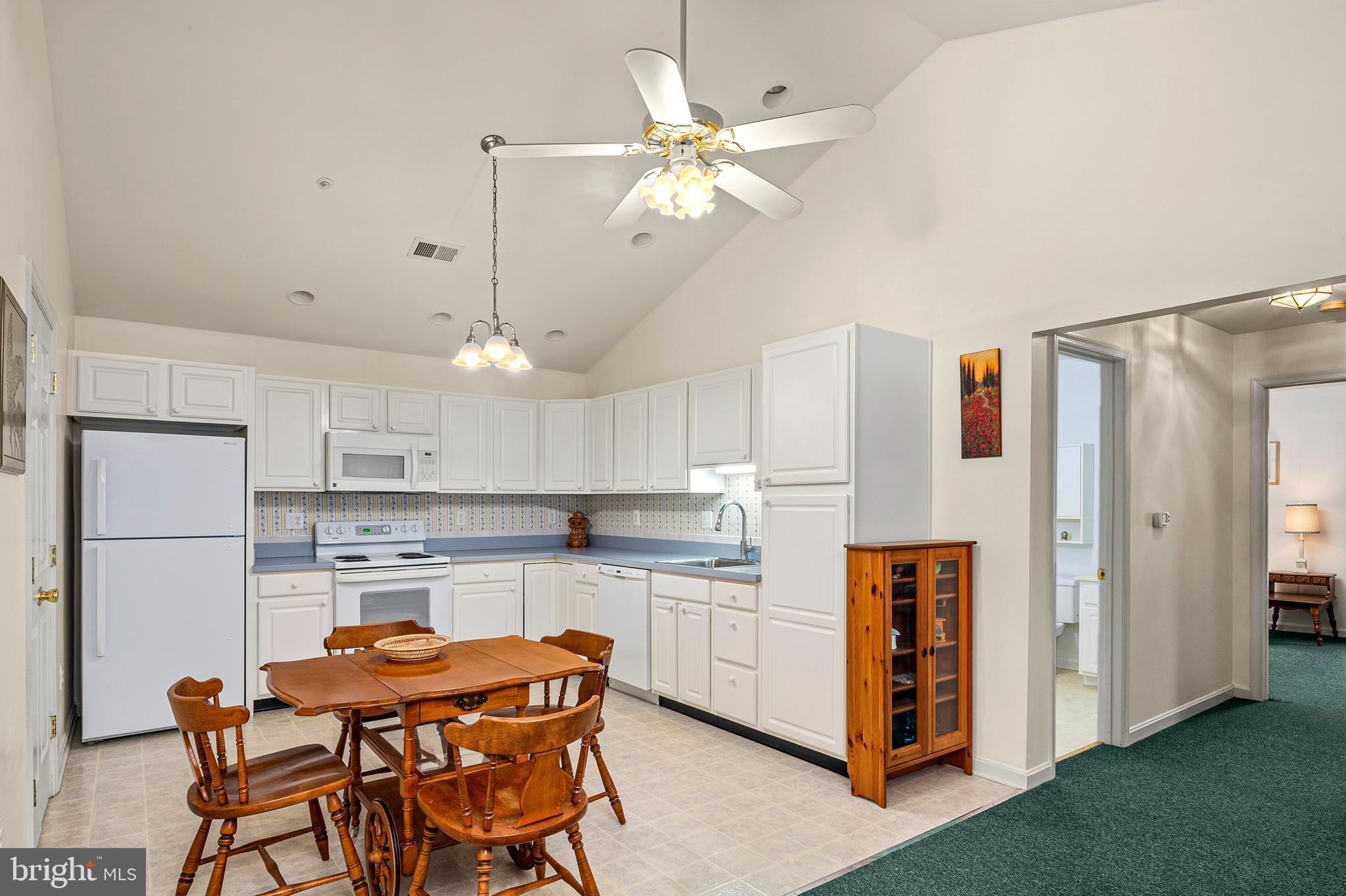 WINIFRED MANOR - Residential