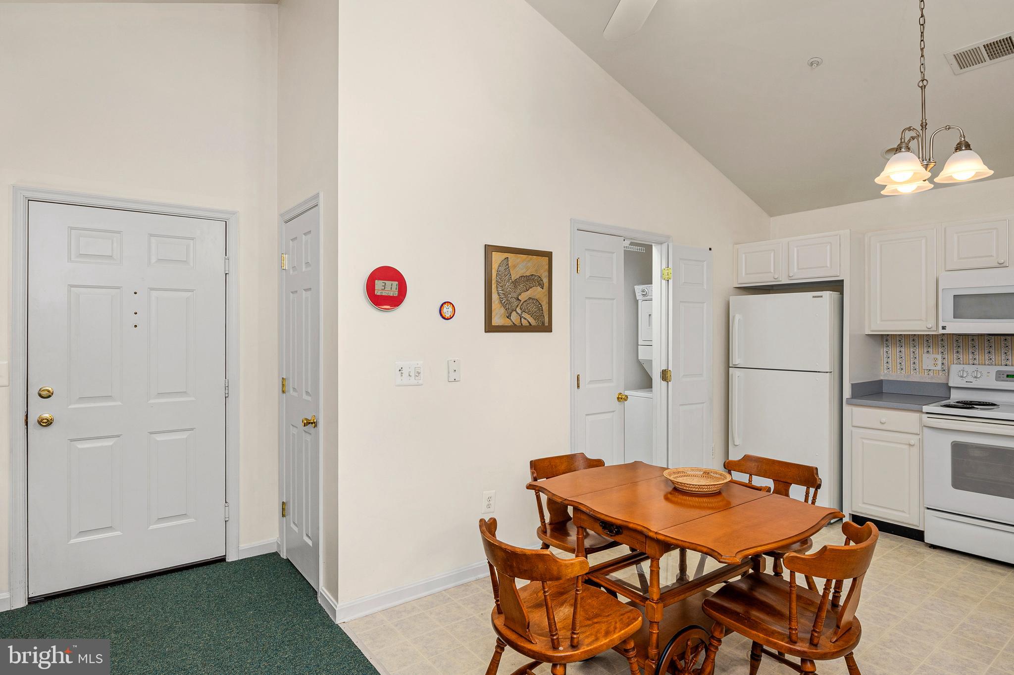 WINIFRED MANOR - Residential