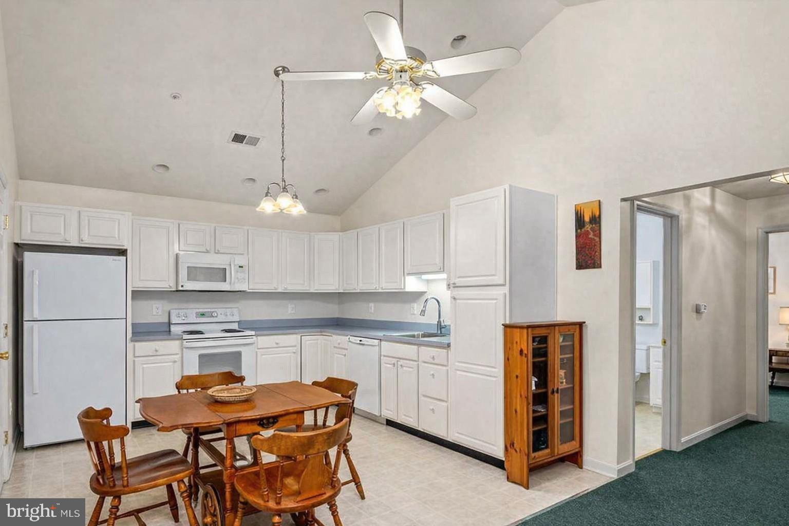 WINIFRED MANOR - Residential