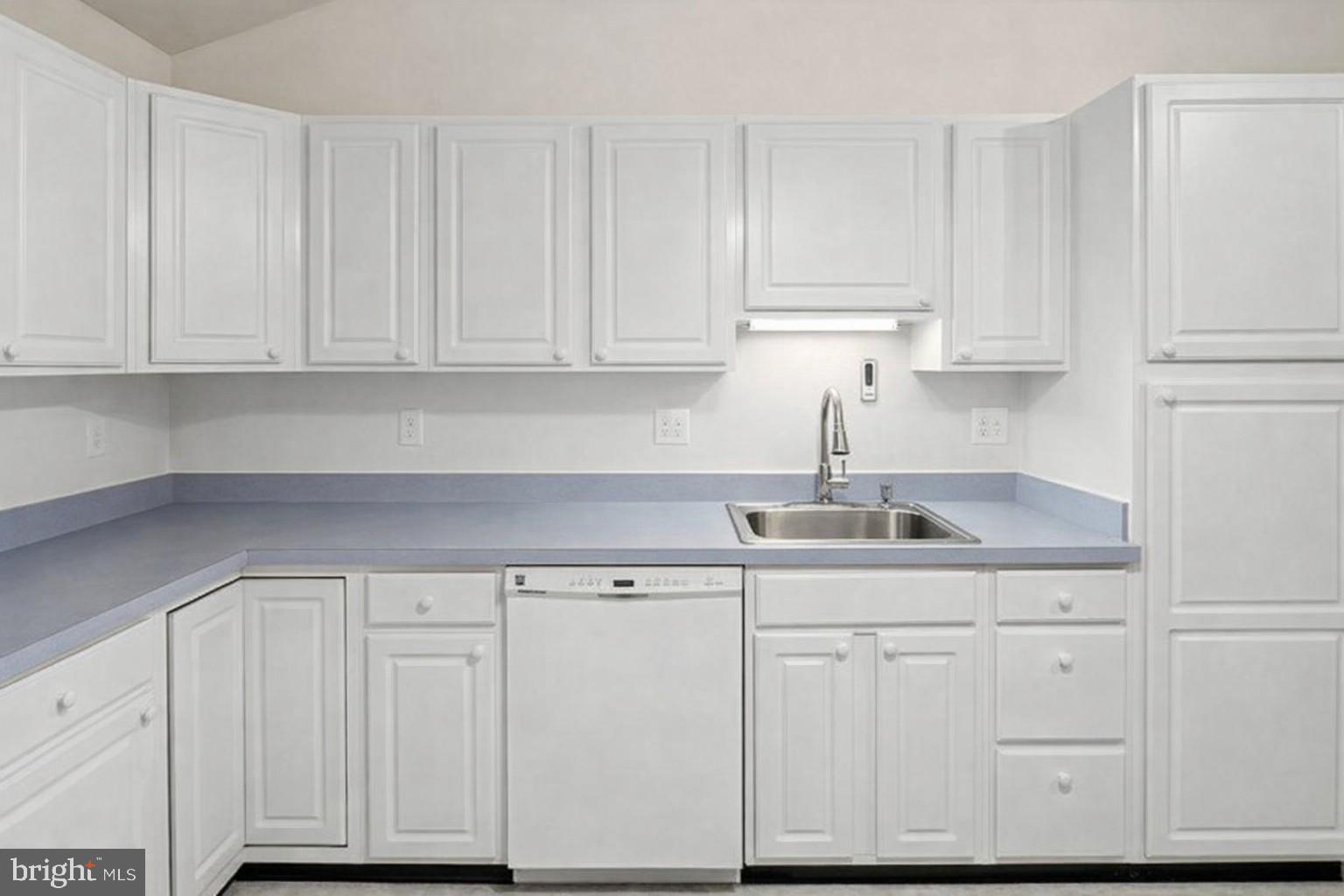 WINIFRED MANOR - Residential