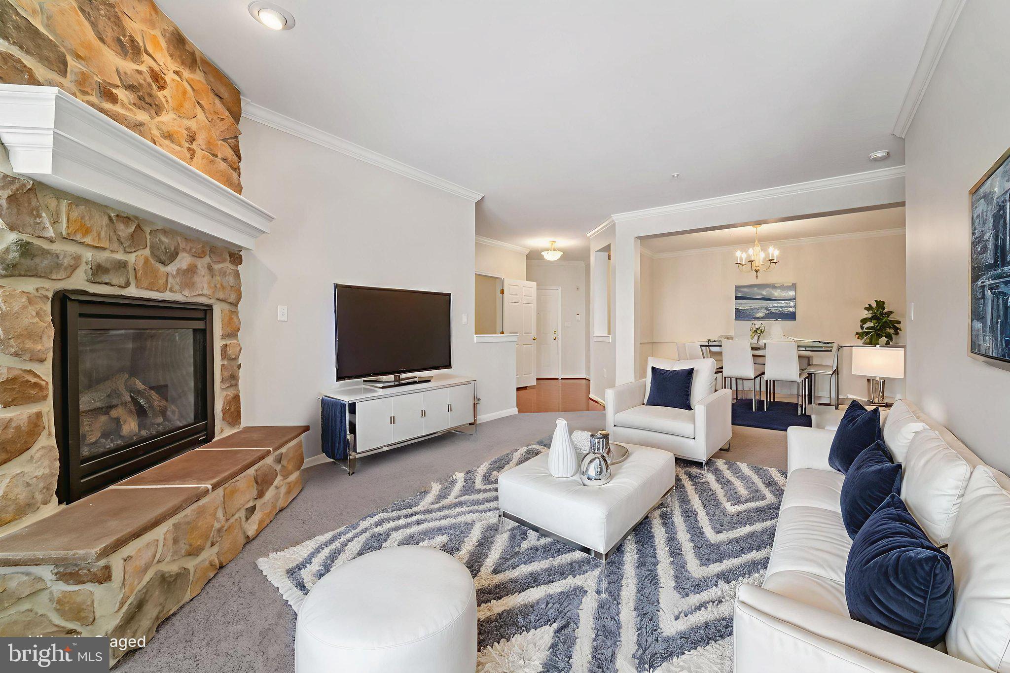 COURTYARDS AT WAVERLY WOODS EAST - Residential