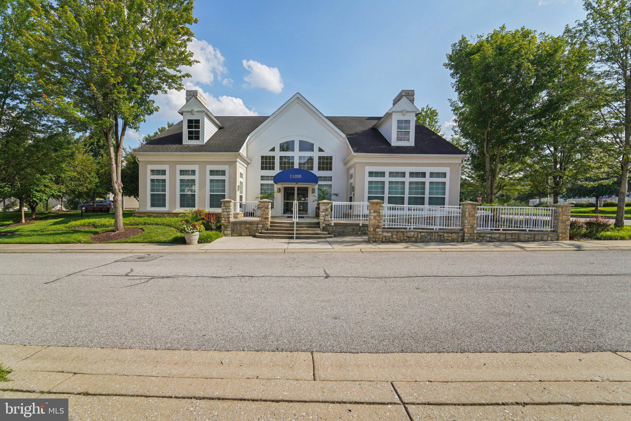COURTYARDS AT WAVERLY WOODS EAST - Residential