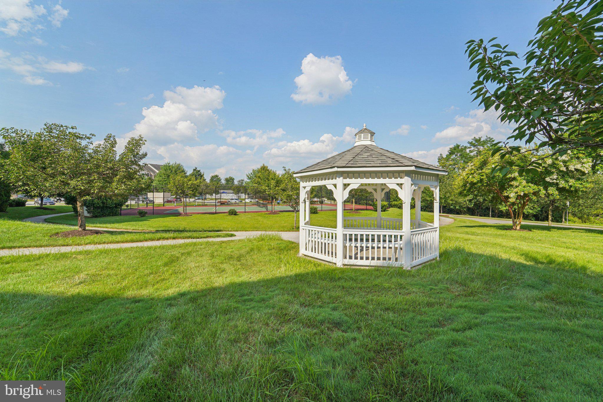 COURTYARDS AT WAVERLY WOODS EAST - Residential